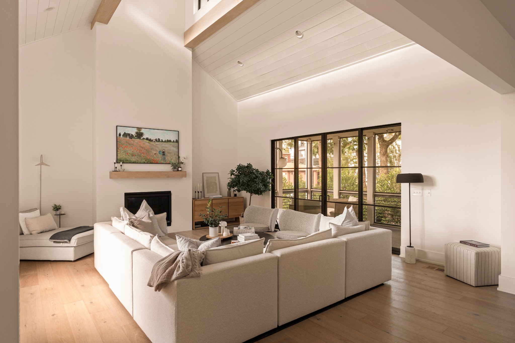 1207 Sweetbriar Avenue Unit: A & B