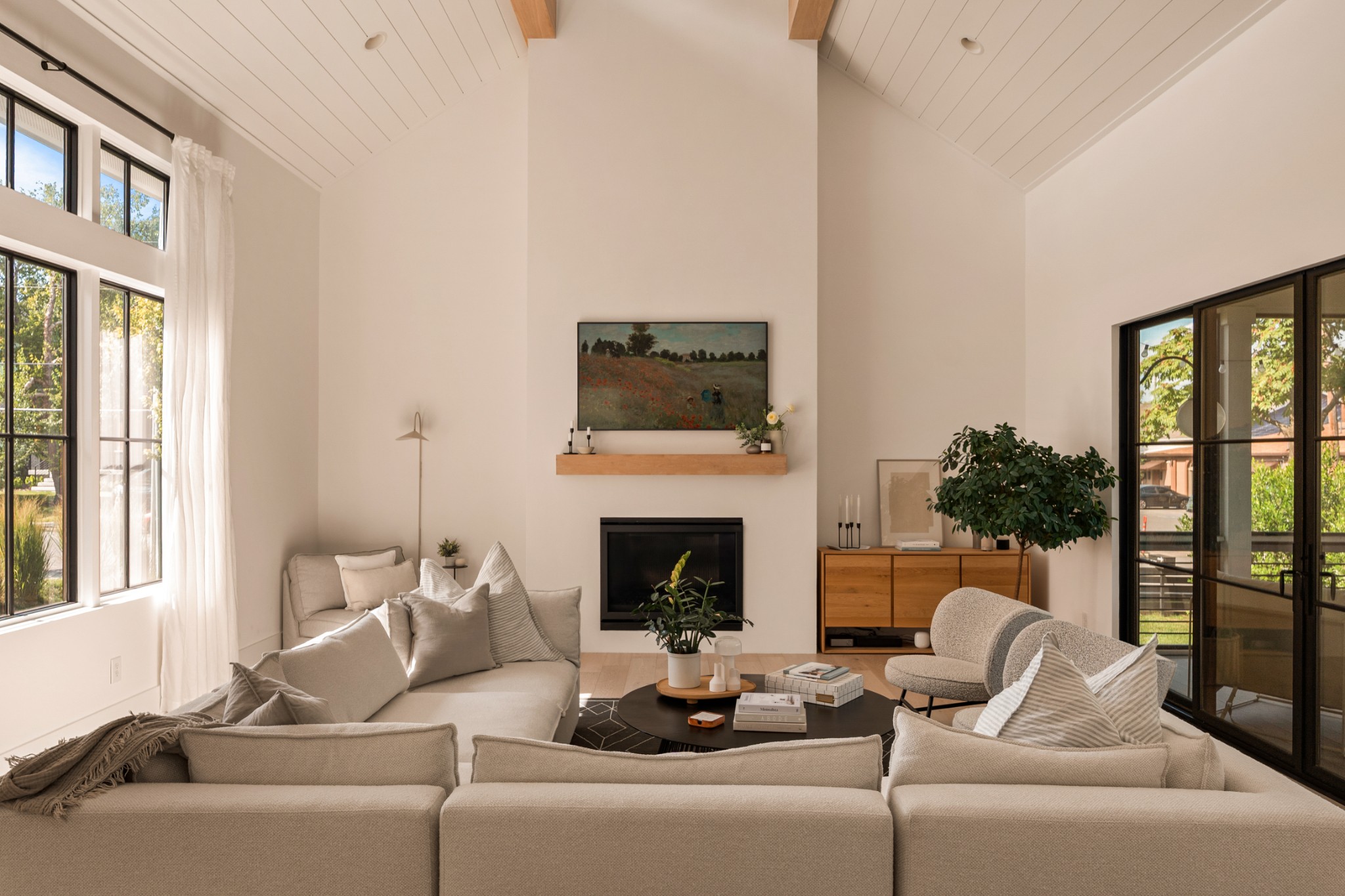 1207 Sweetbriar Avenue Unit: A & B