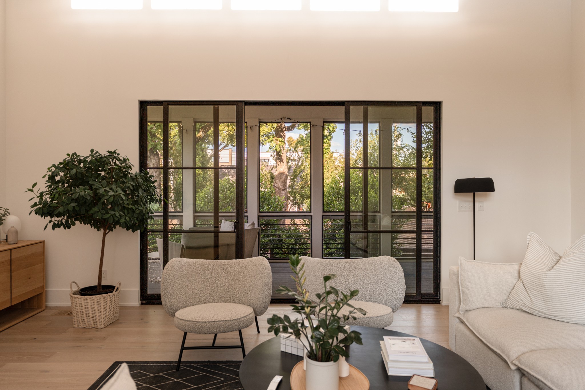 1207 Sweetbriar Avenue Unit: A & B