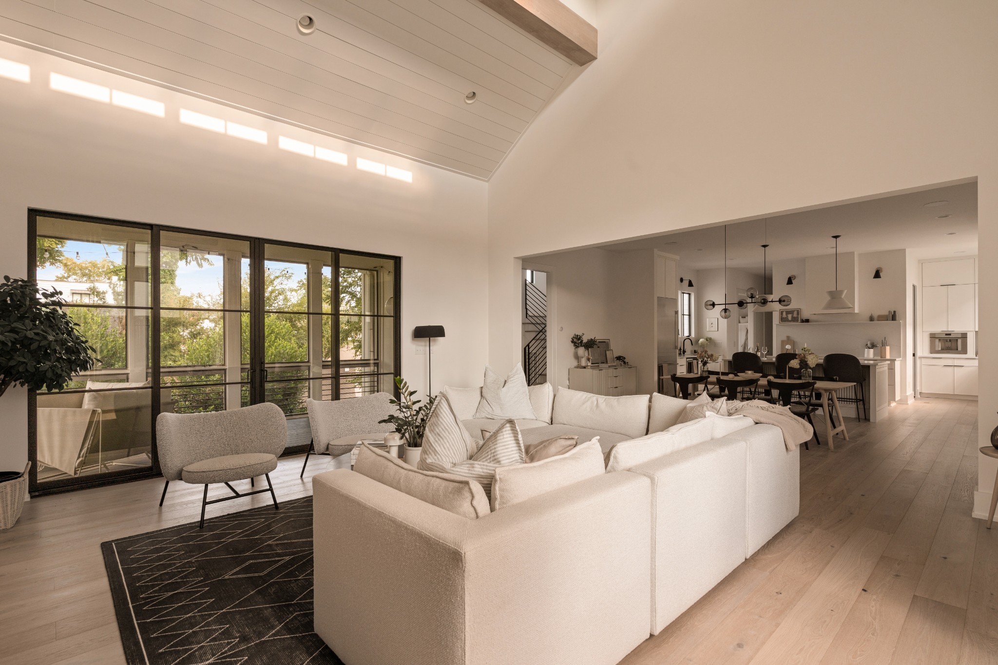 1207 Sweetbriar Avenue Unit: A & B