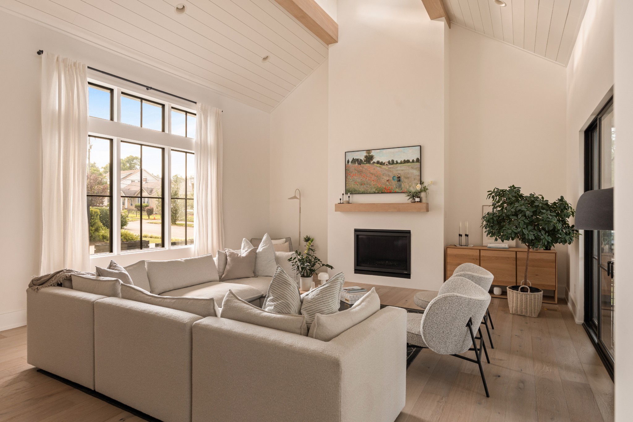 1207 Sweetbriar Avenue Unit: A & B