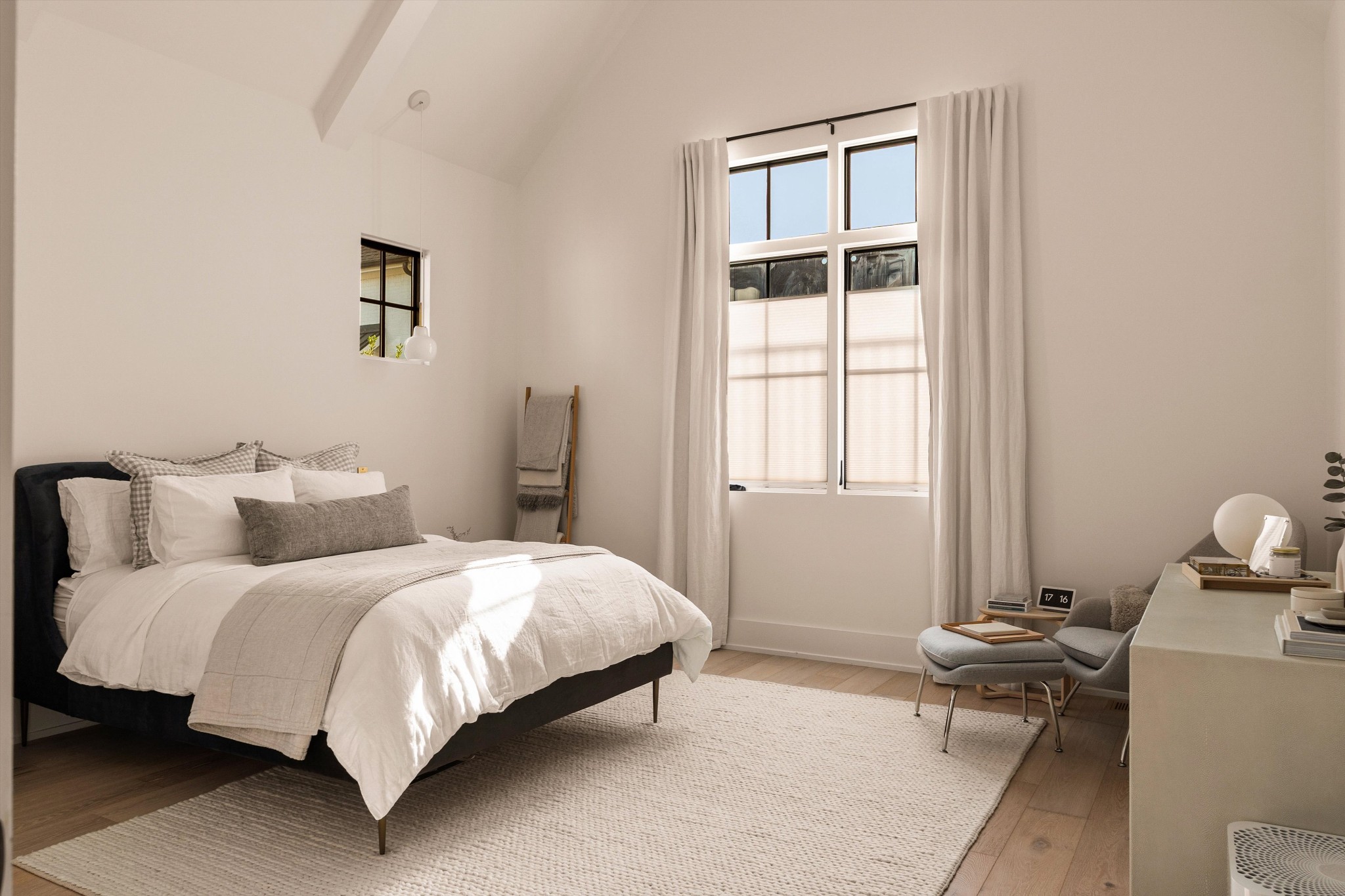 1207 Sweetbriar Avenue Unit: A & B
