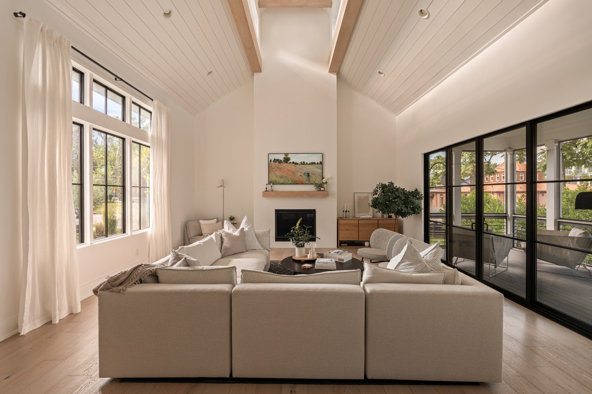 1207 Sweetbriar Avenue Unit: A & B