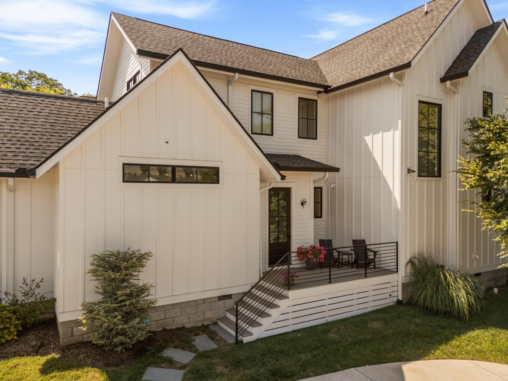 1207 Sweetbriar Avenue Unit: A & B