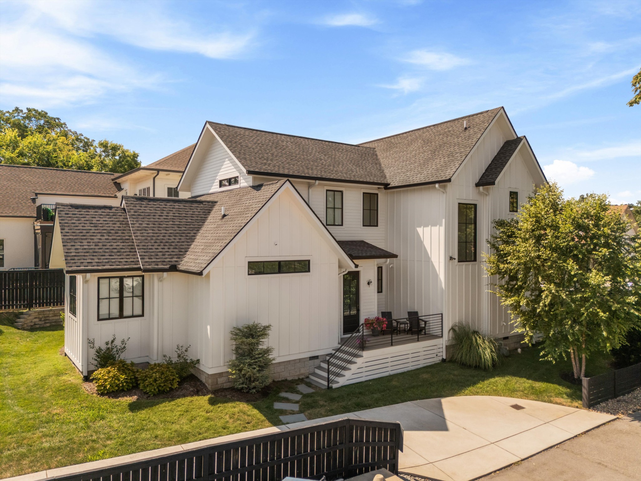 1207 Sweetbriar Avenue Unit: A & B
