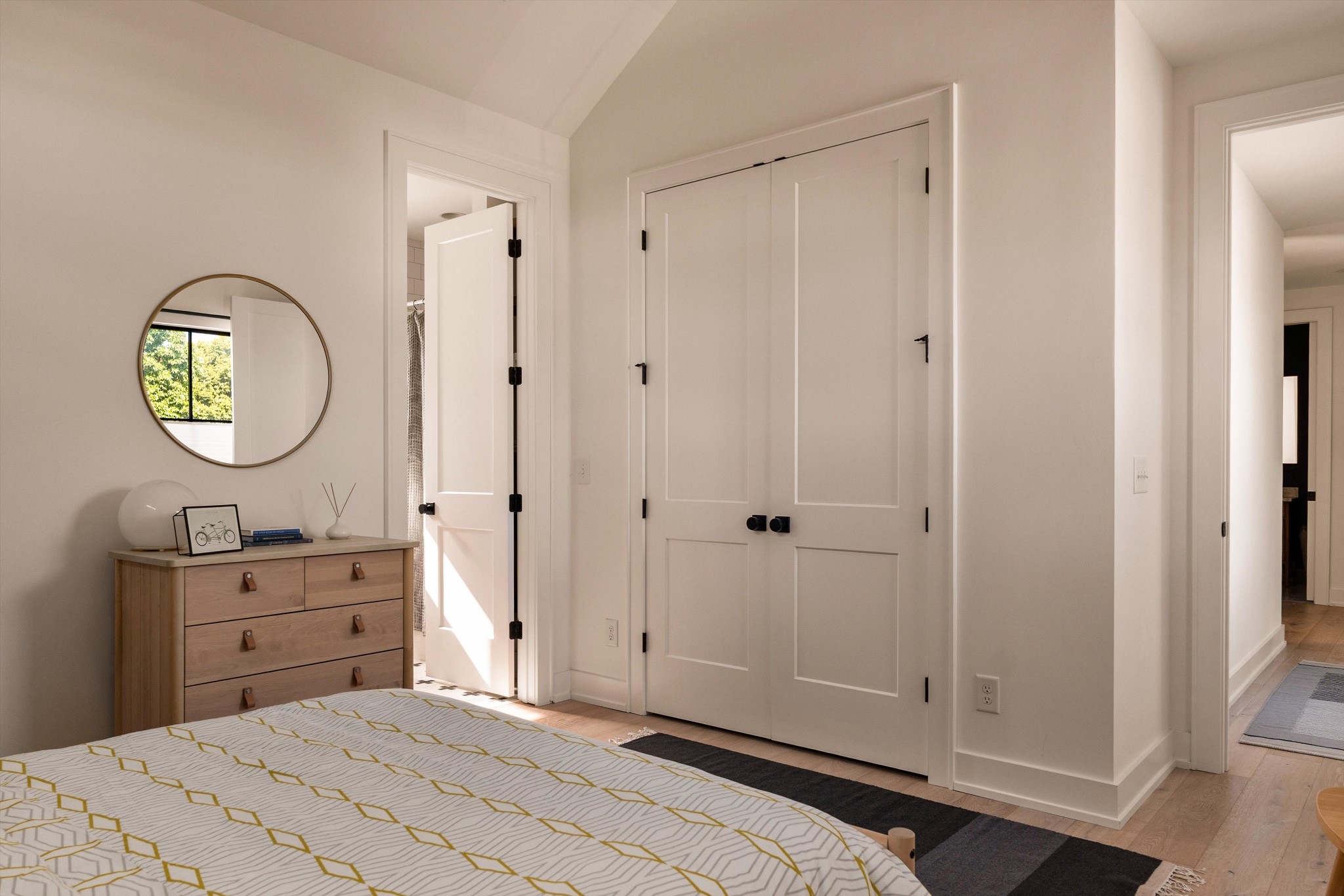 1207 Sweetbriar Avenue Unit: A & B