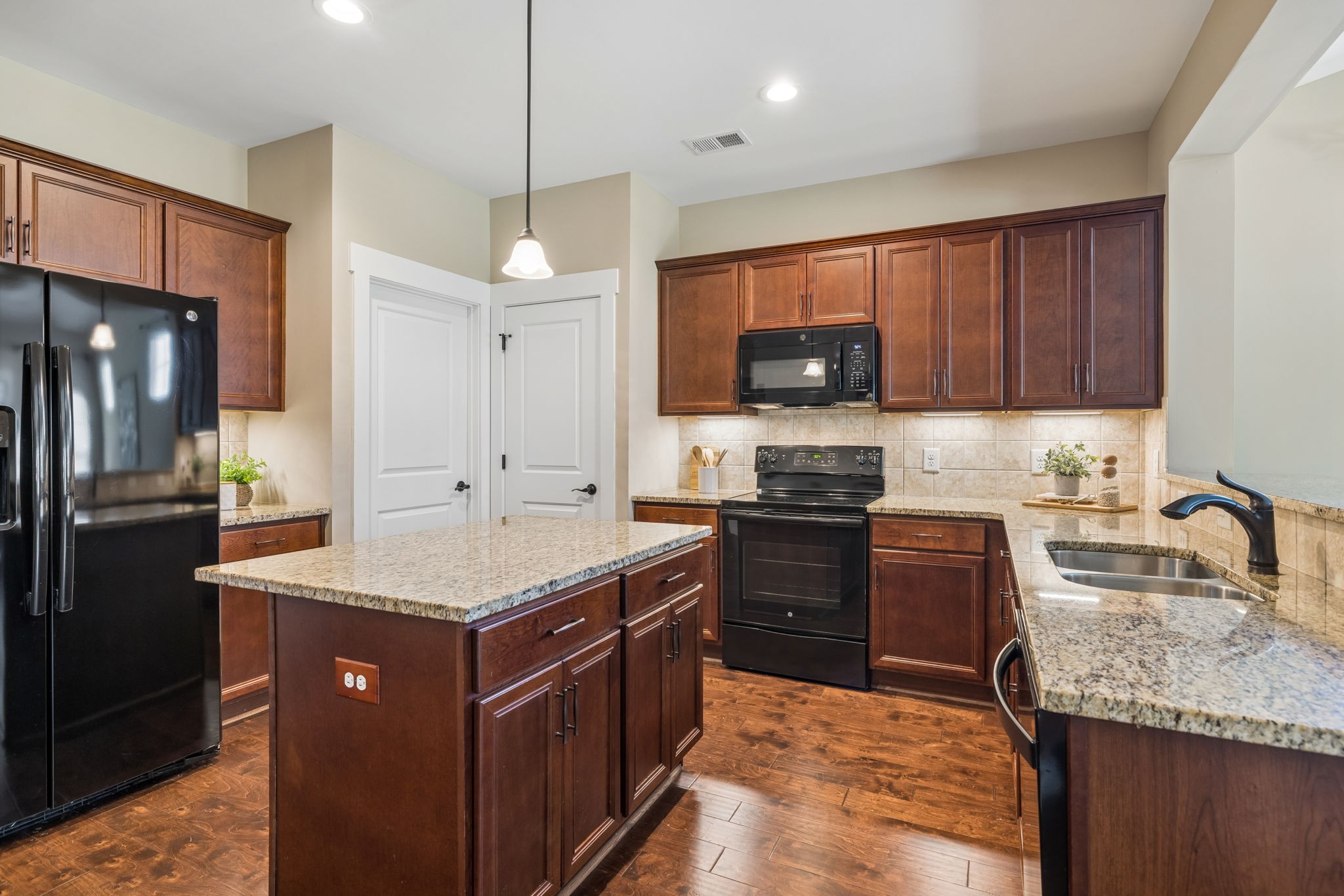 3001 Gracious Dr