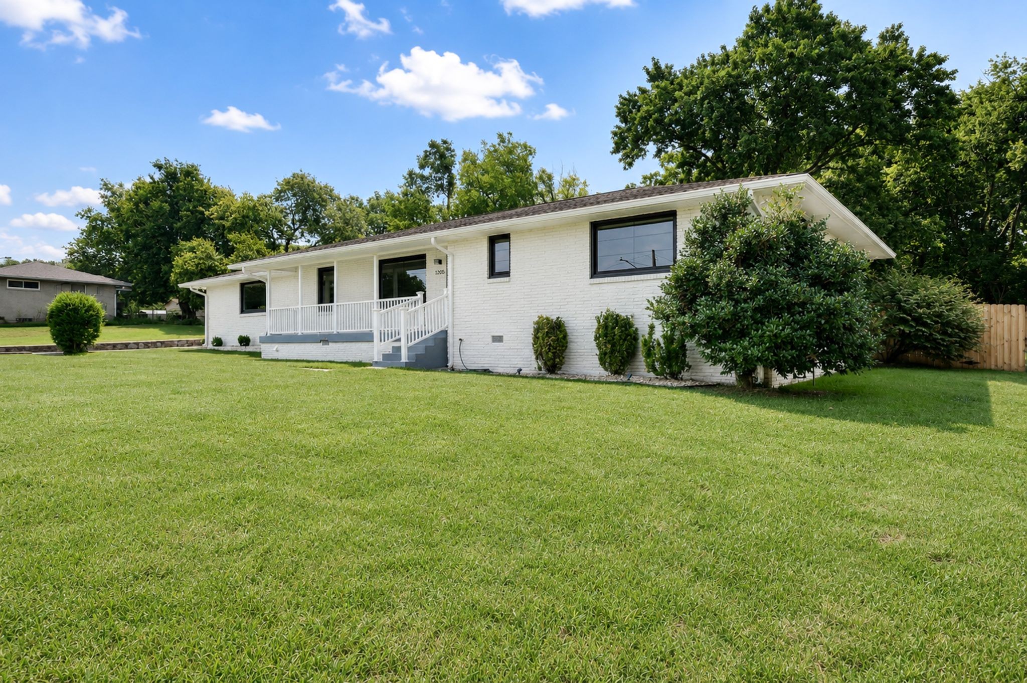 1205 Saint Marys Ln