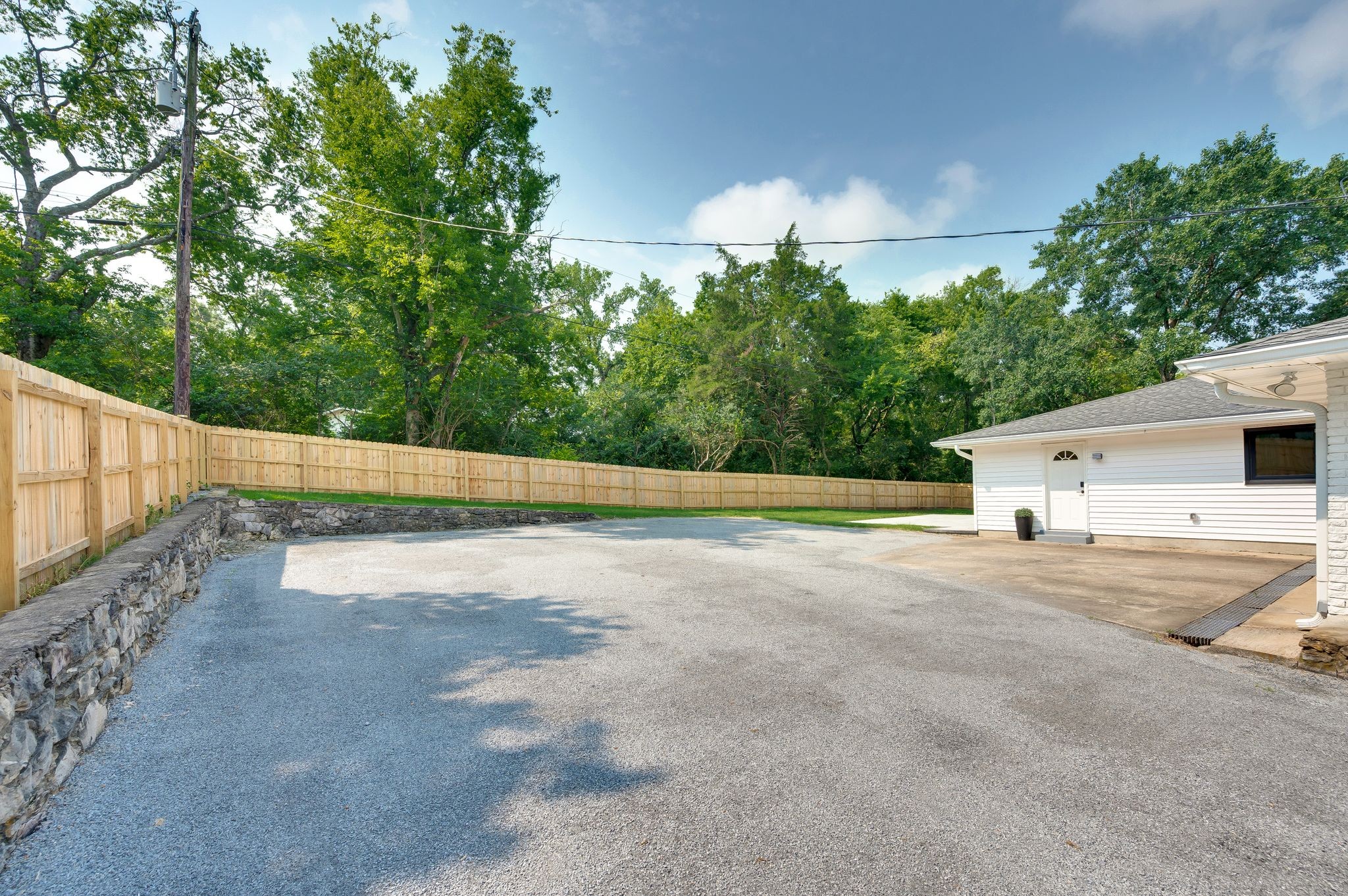 1205 Saint Marys Ln