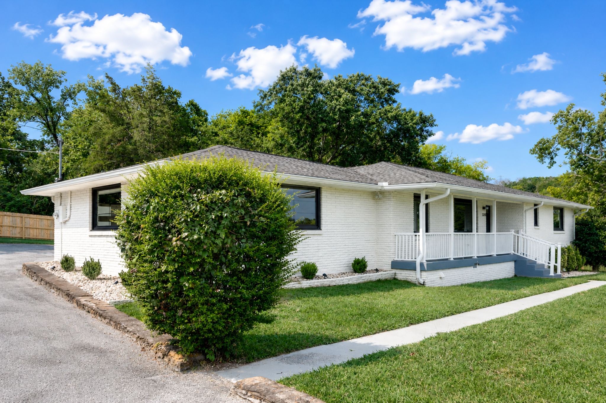 1205 Saint Marys Ln
