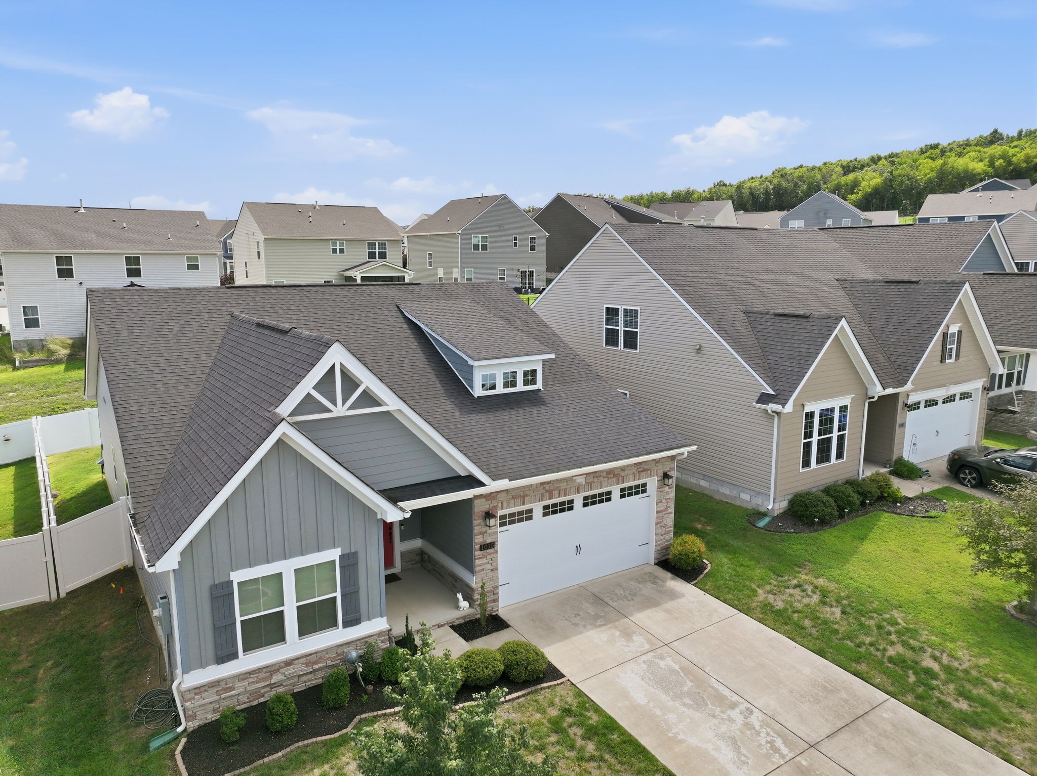 1015 Carnation Dr
