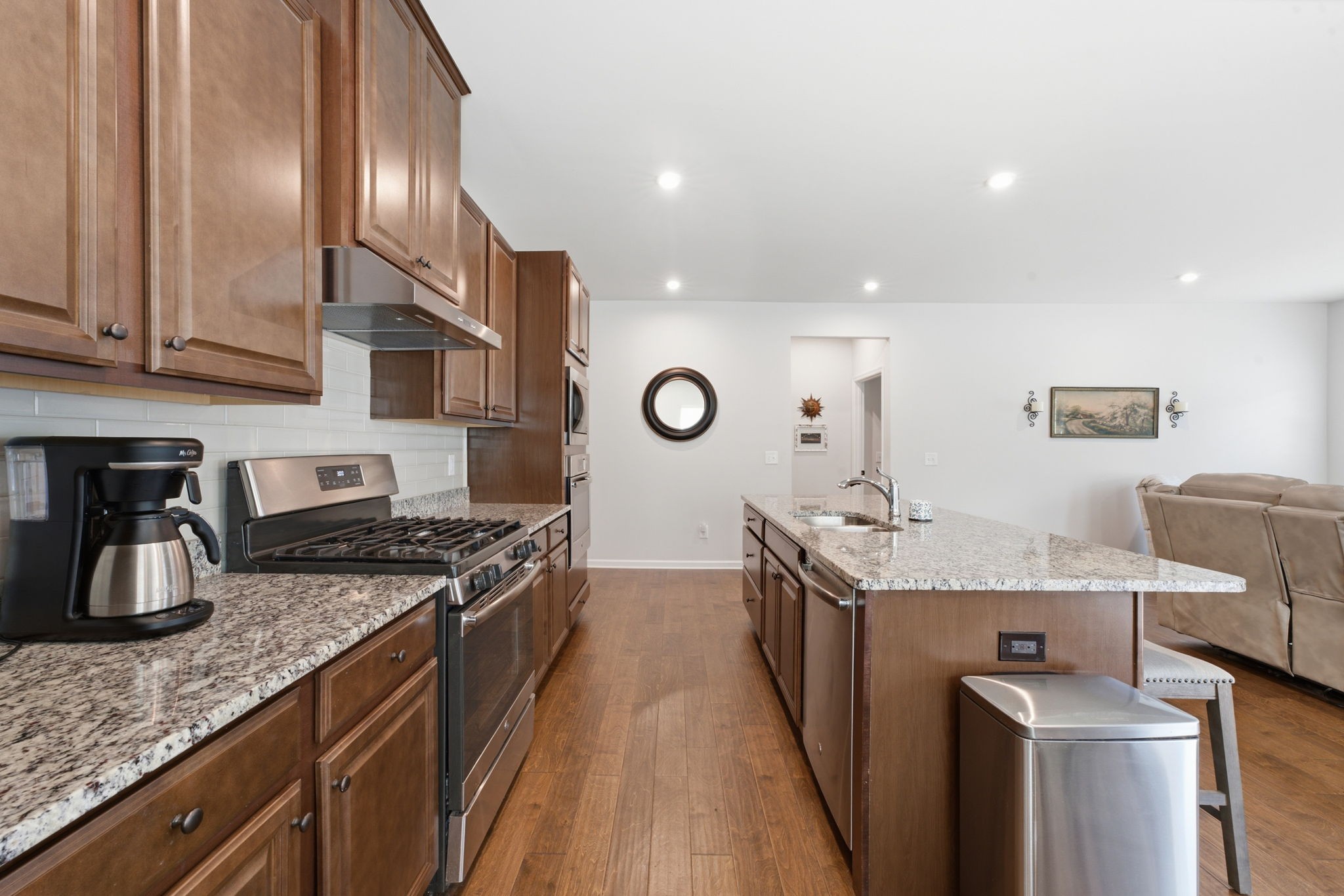 1015 Carnation Dr