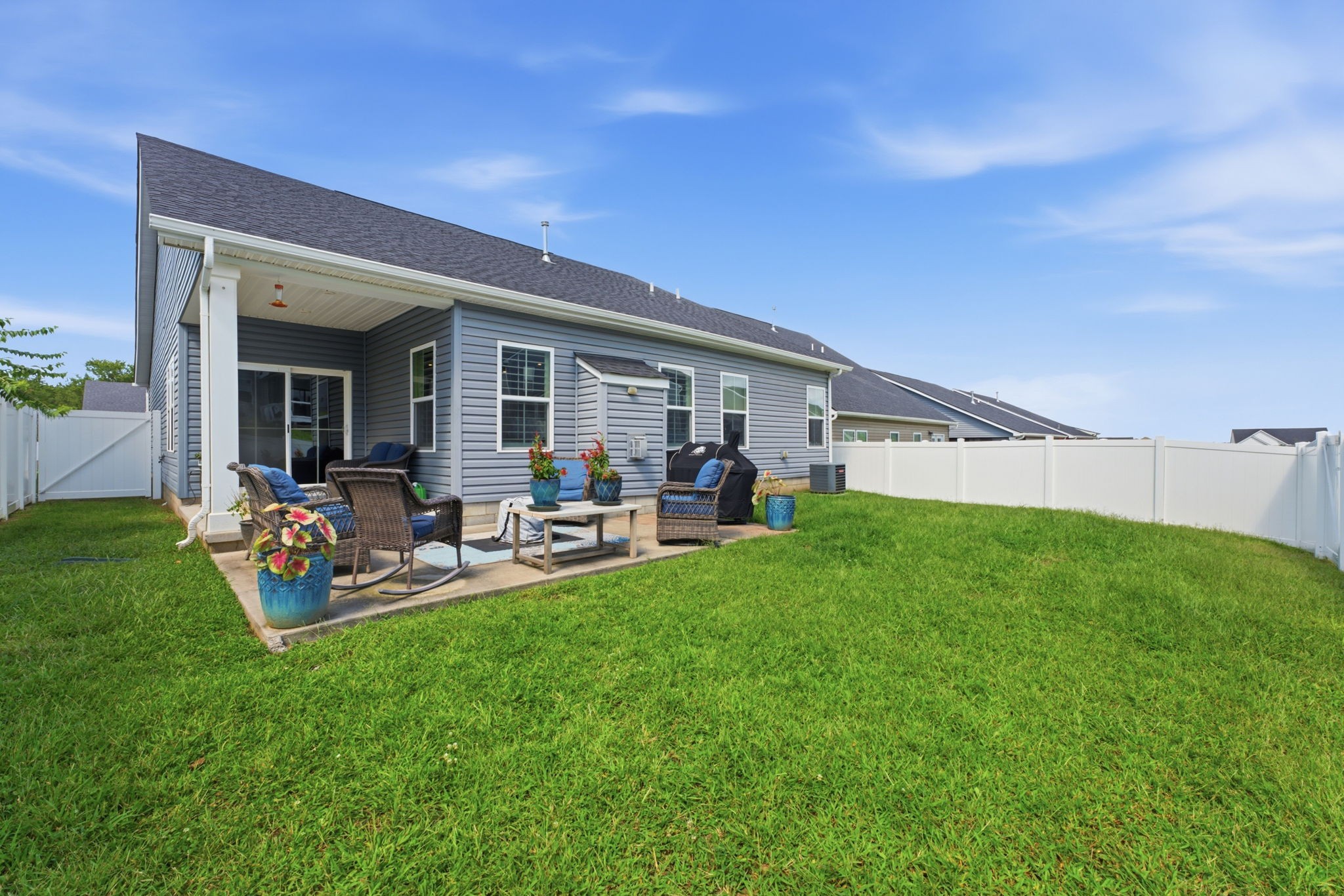1015 Carnation Dr