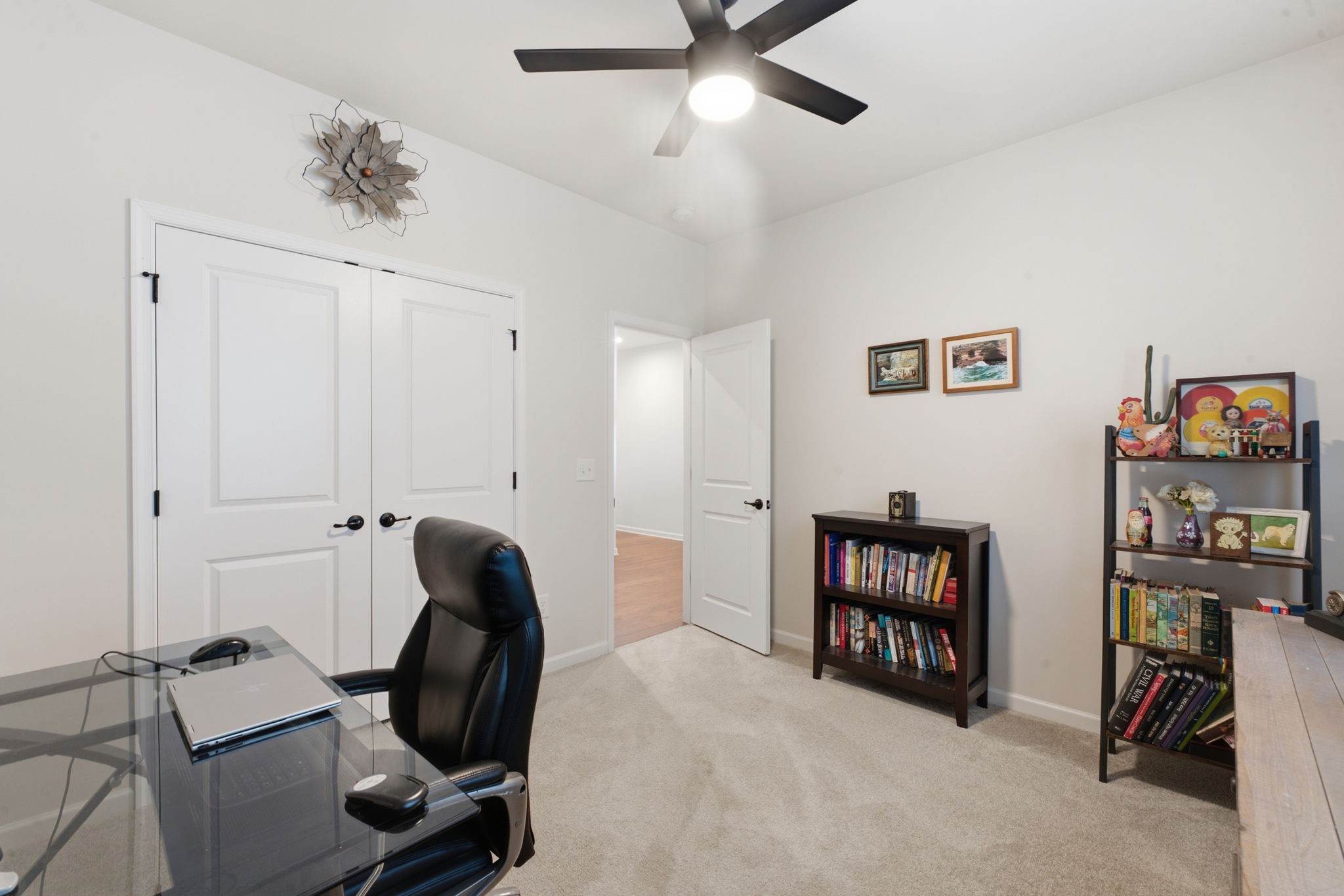 1015 Carnation Dr