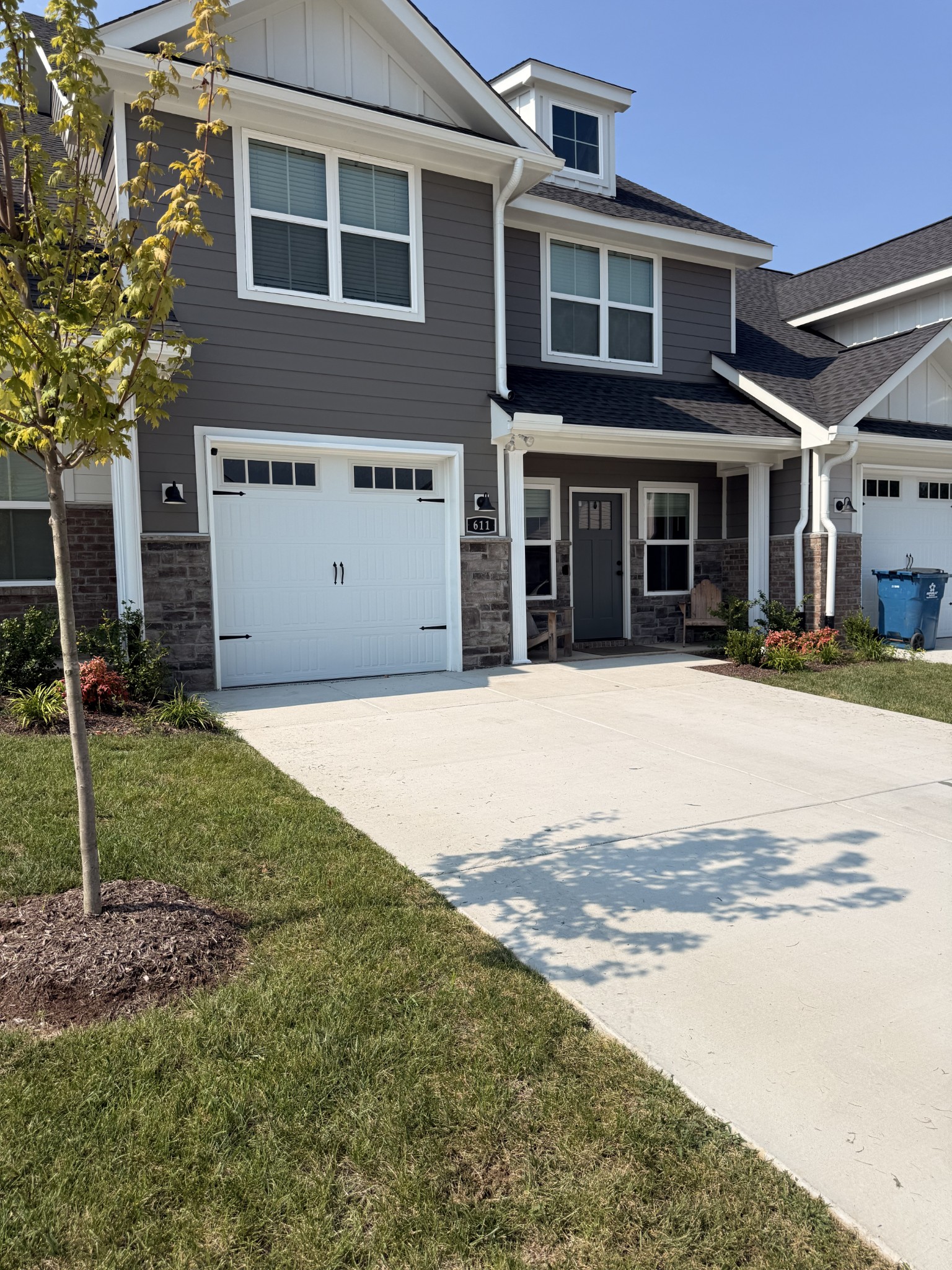 611 Rohan Dr
