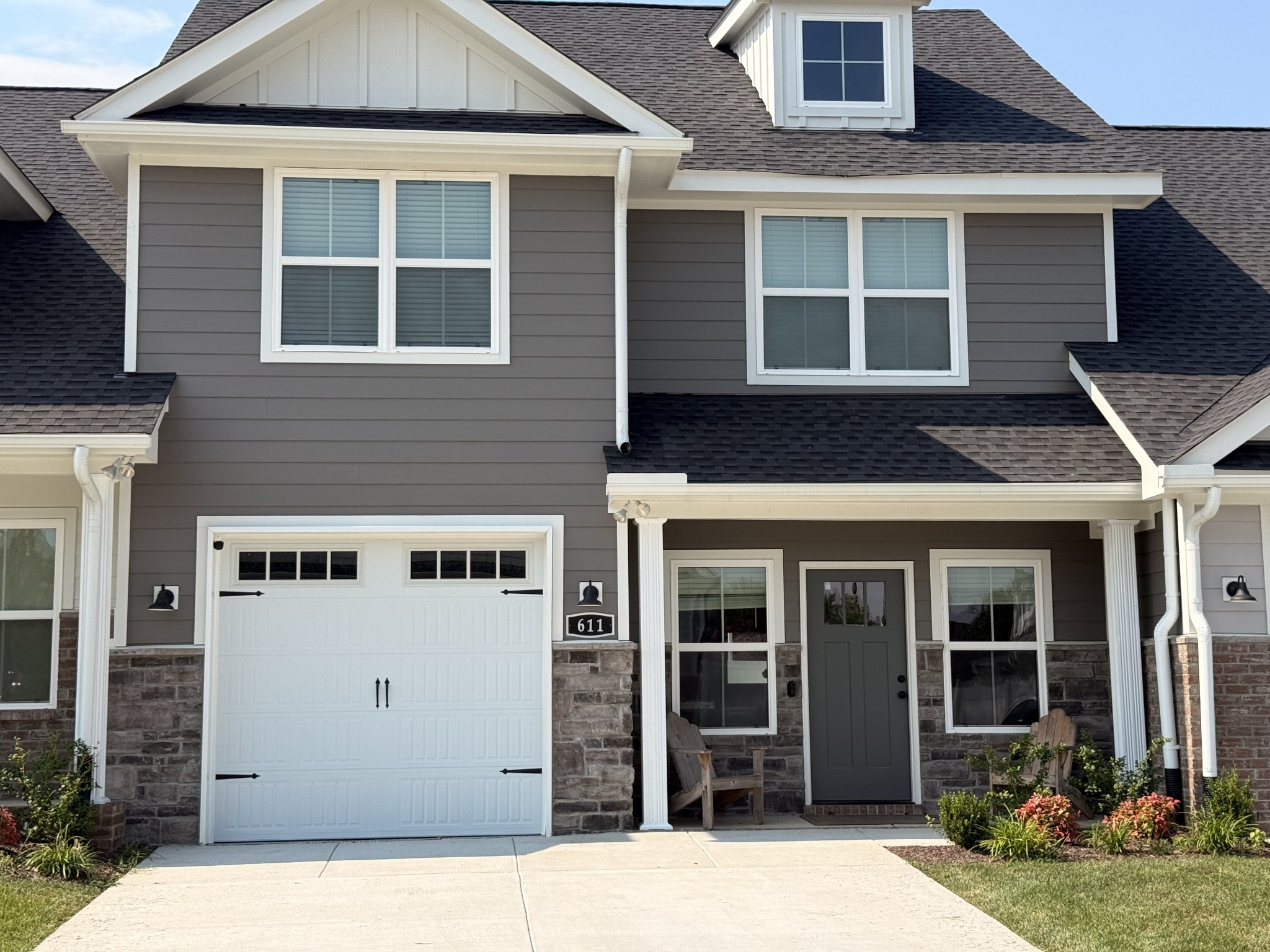 611 Rohan Dr