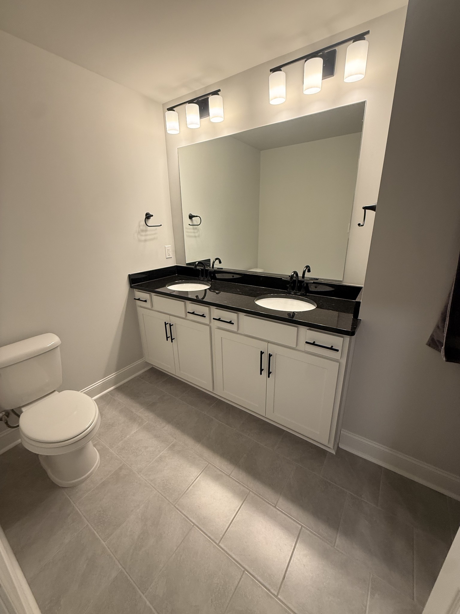 611 Rohan Dr