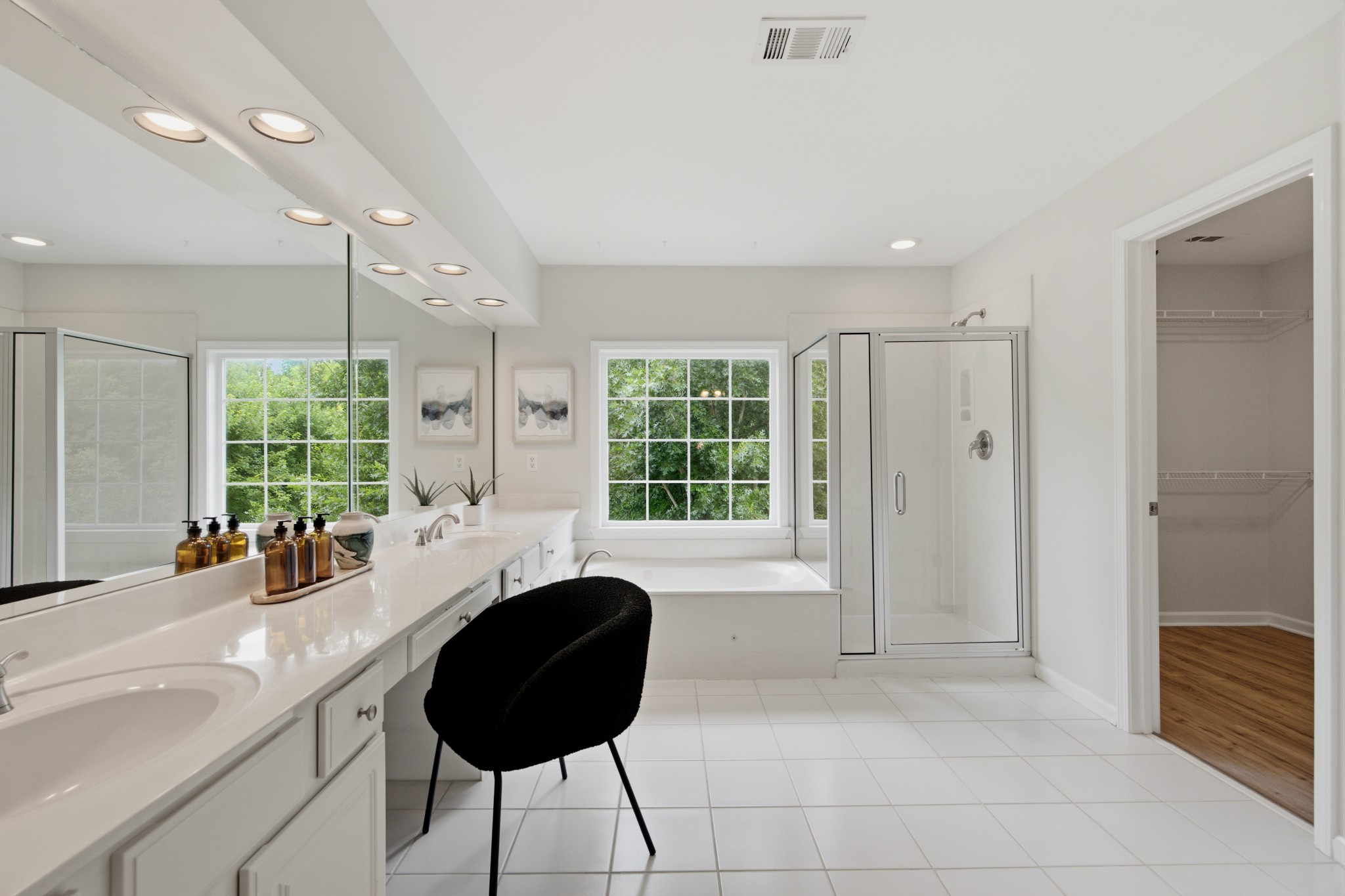 5516 Nevil Pt