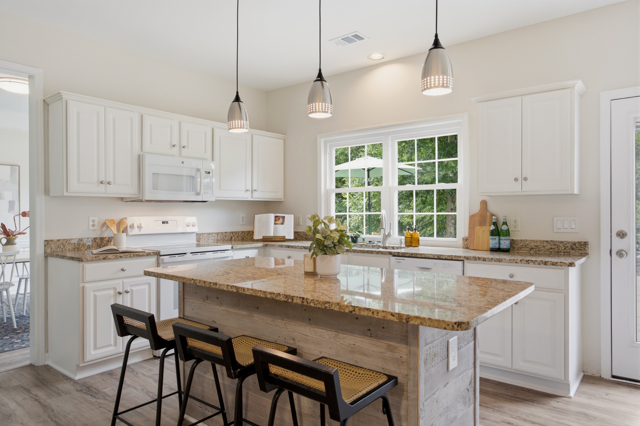 5516 Nevil Pt