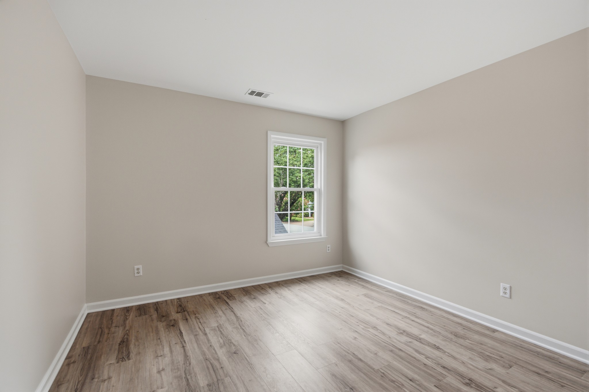 5516 Nevil Pt
