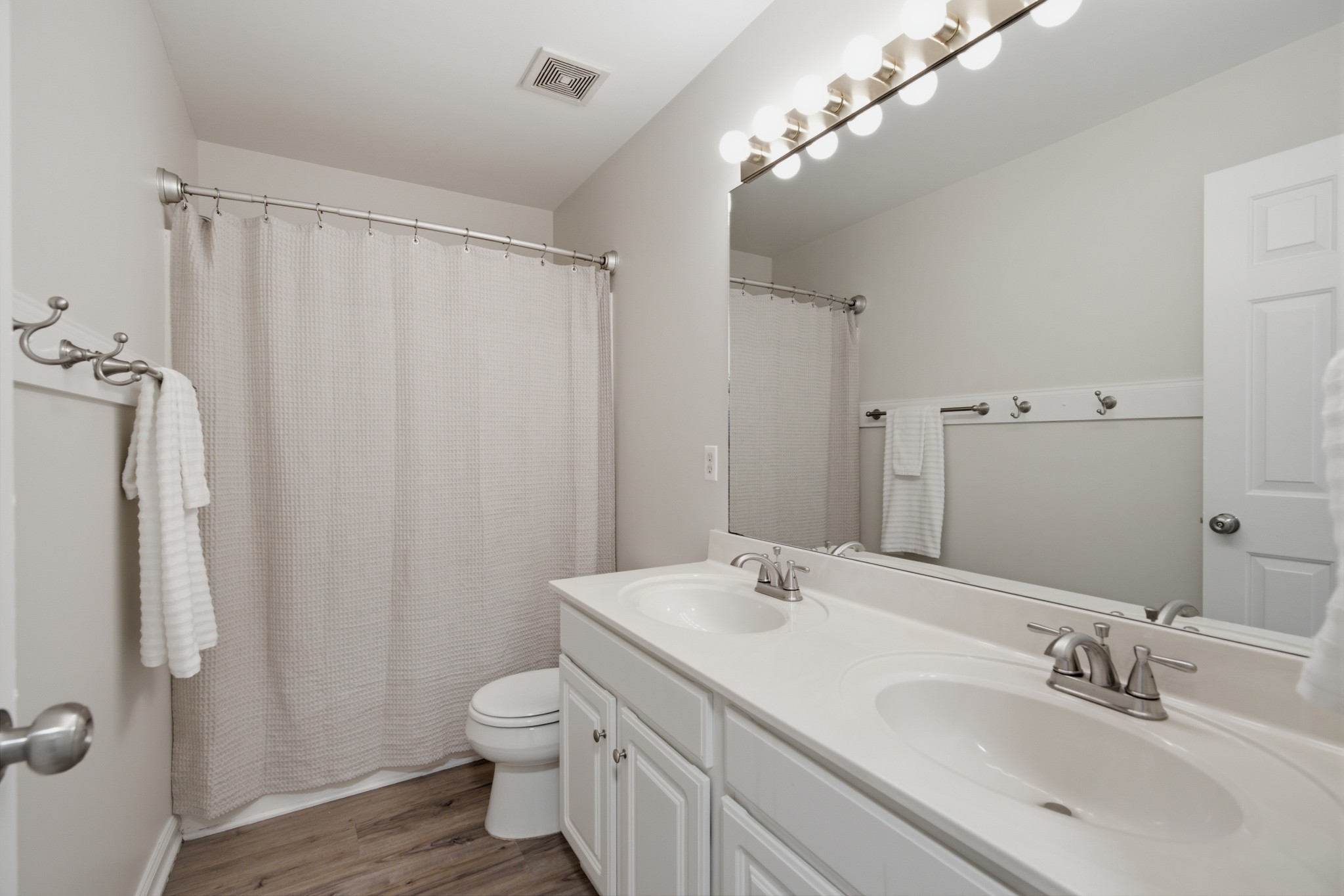 5516 Nevil Pt