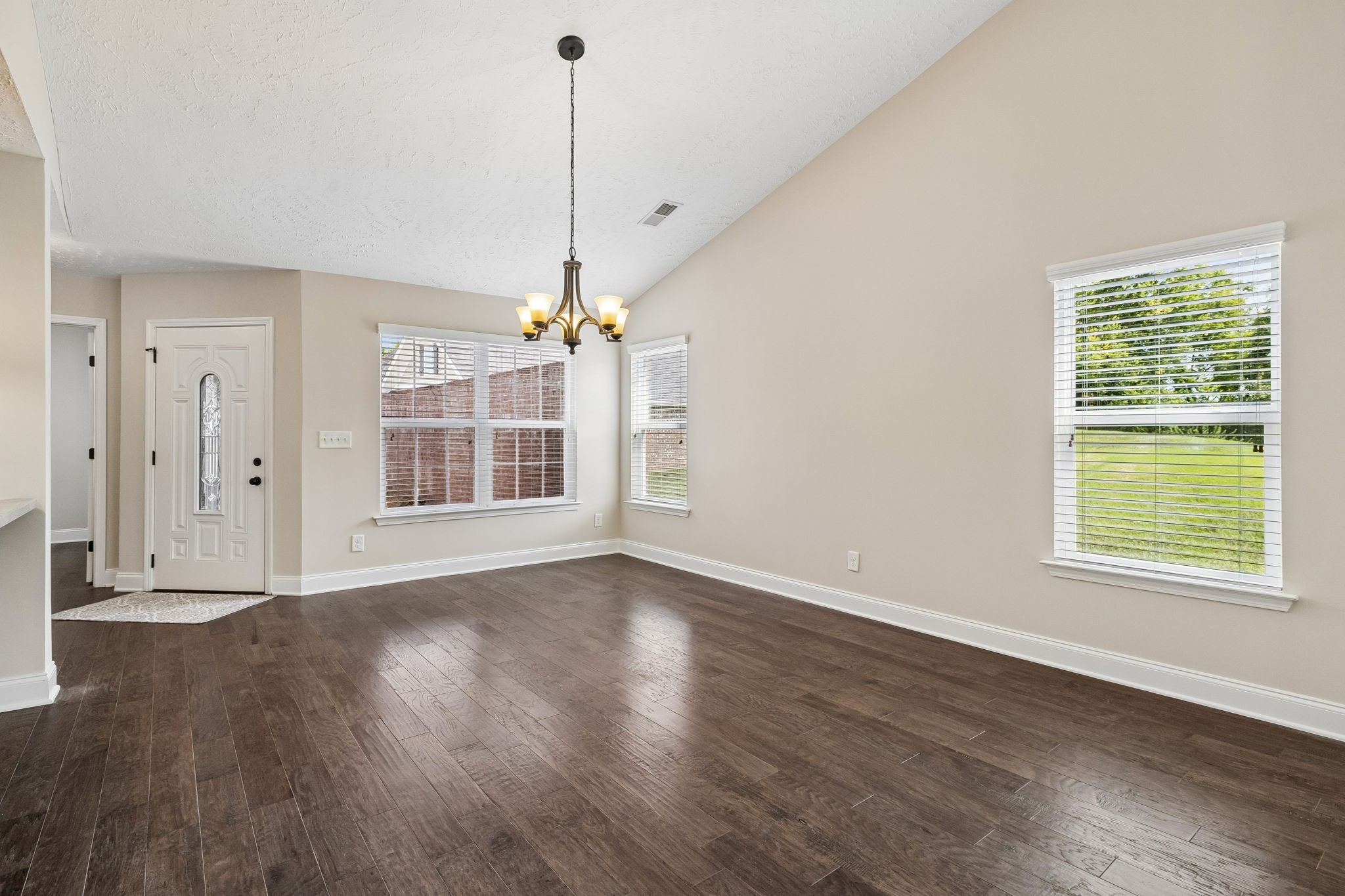 395 Devon Chase Hl Unit: 4201