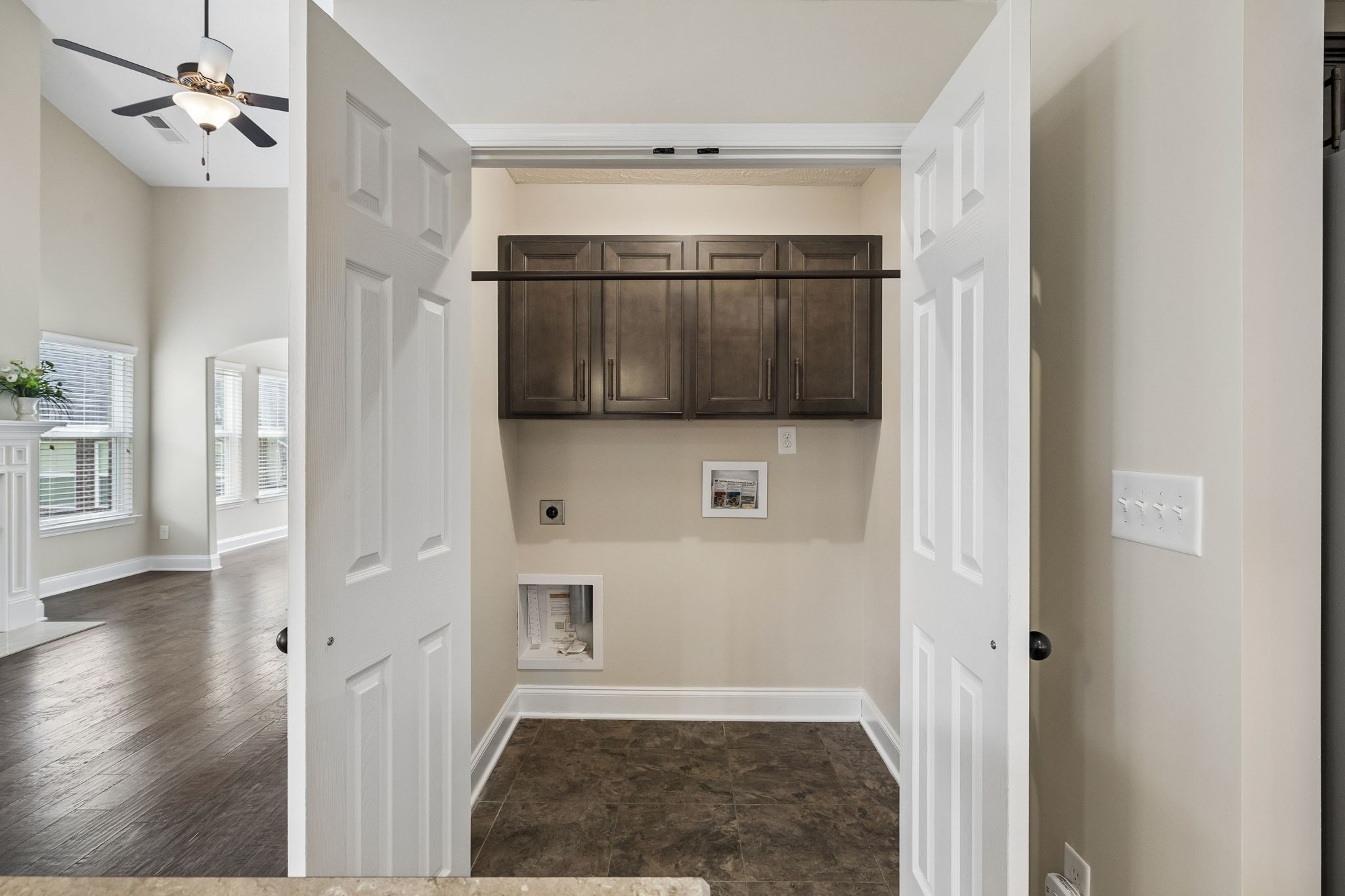 395 Devon Chase Hl Unit: 4201