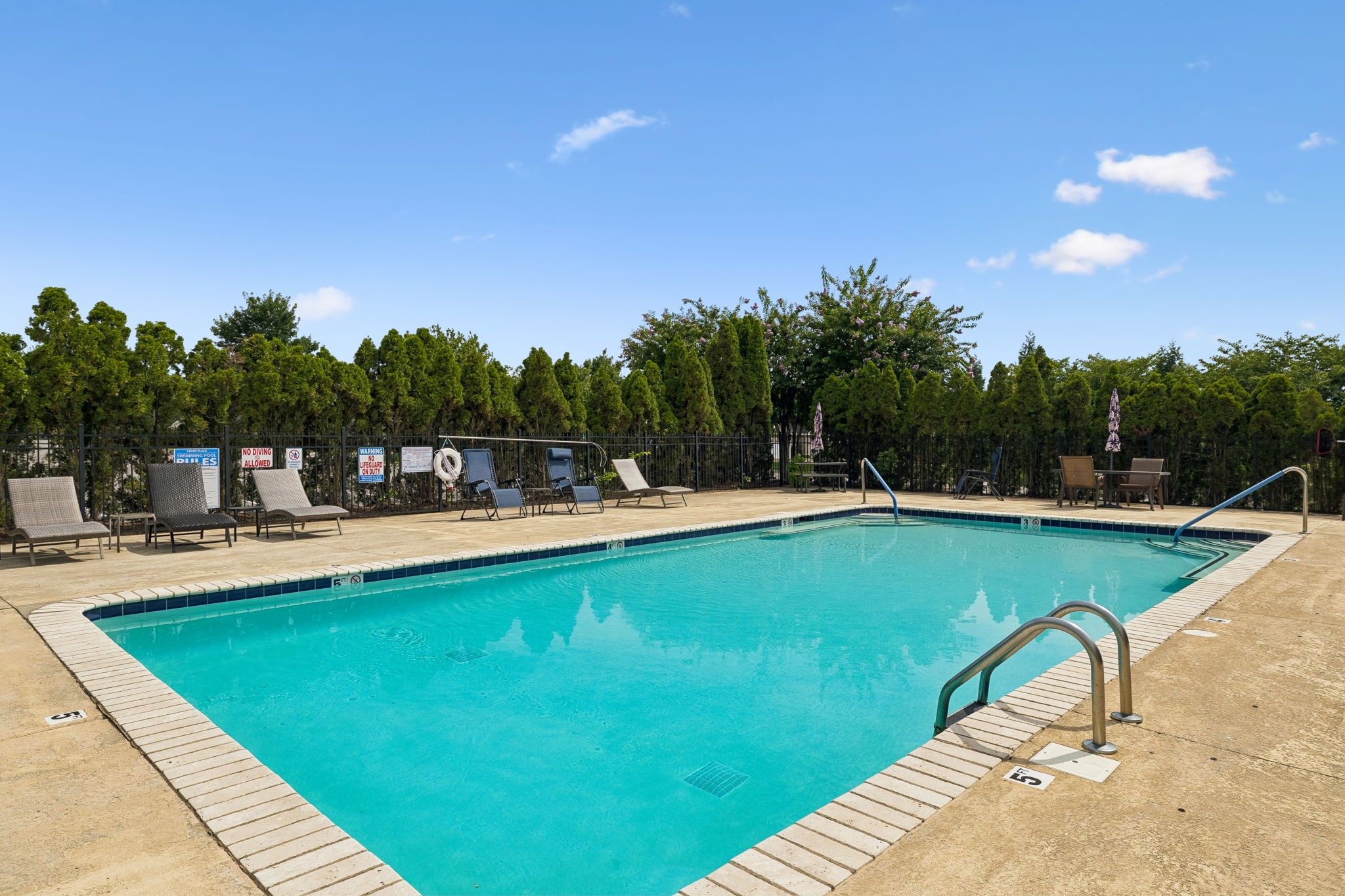 395 Devon Chase Hl Unit: 4201