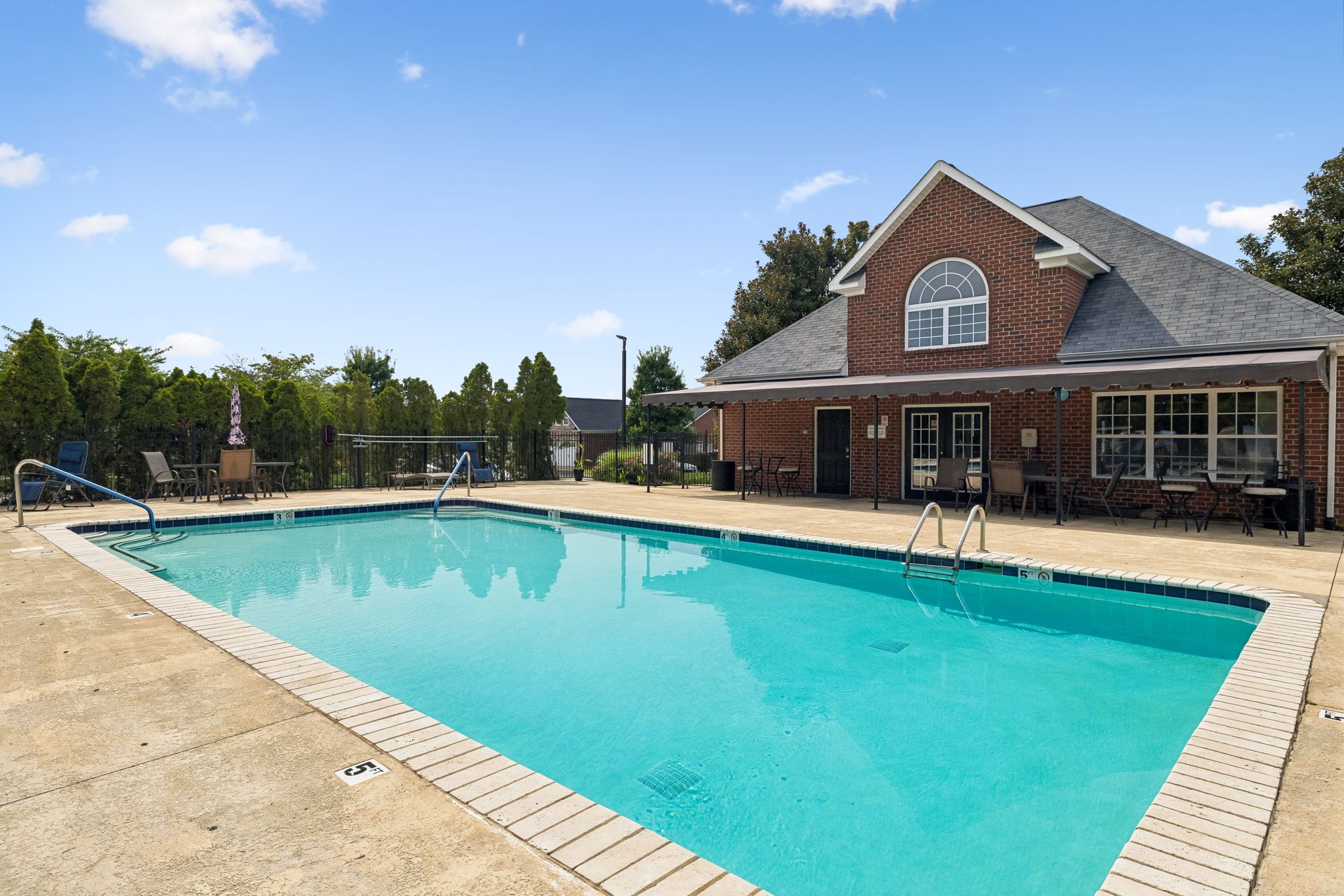 395 Devon Chase Hl Unit: 4201