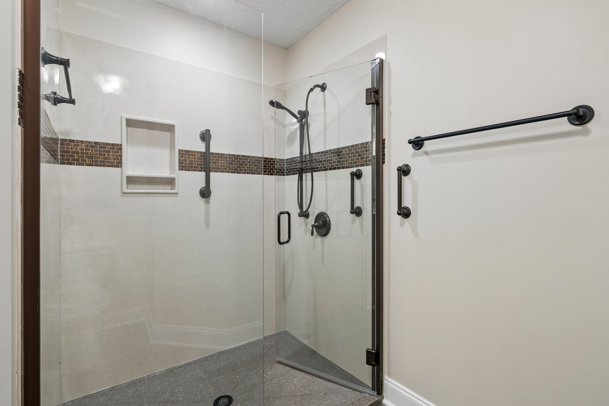 395 Devon Chase Hl Unit: 4201