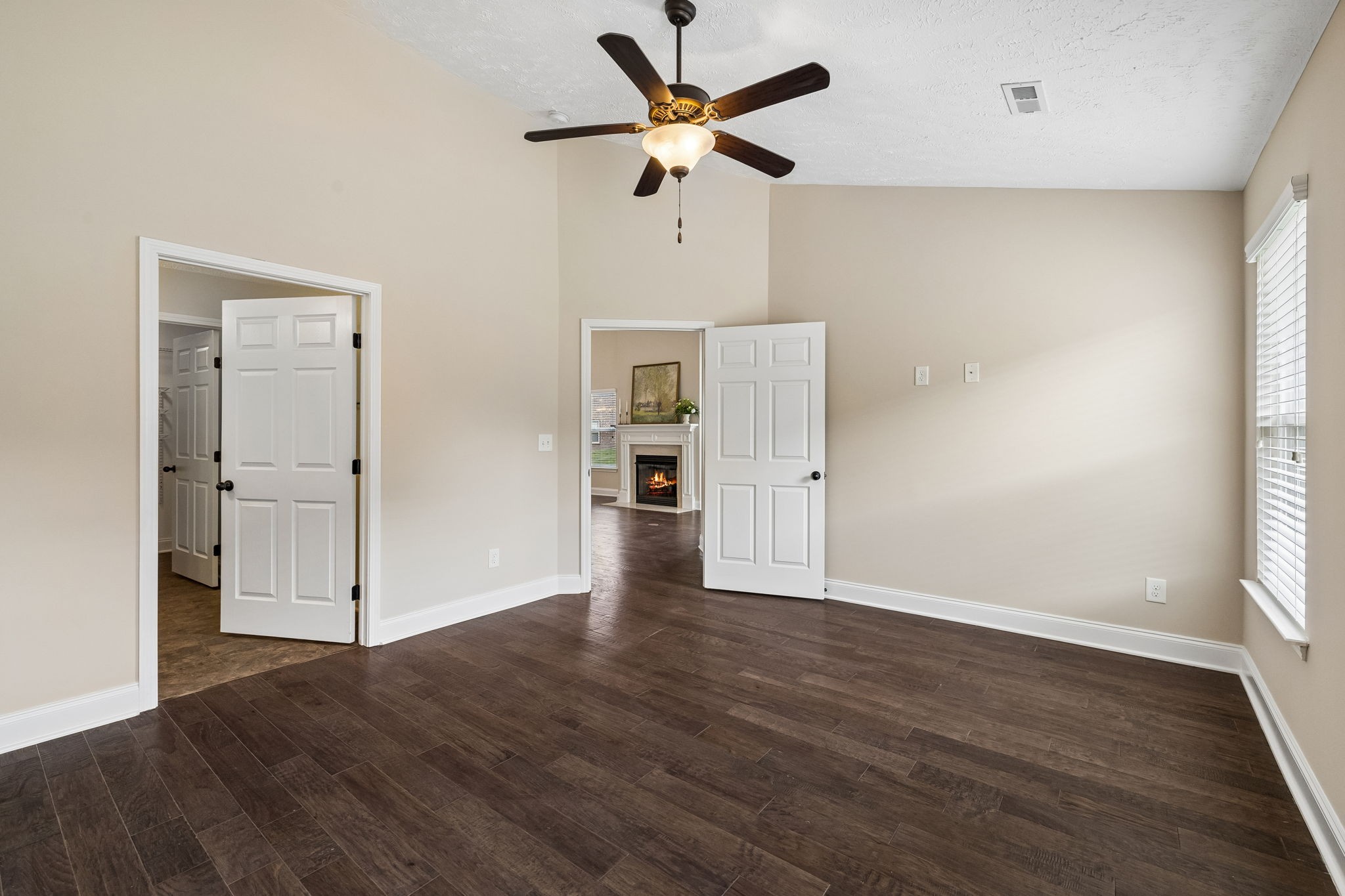 395 Devon Chase Hl Unit: 4201