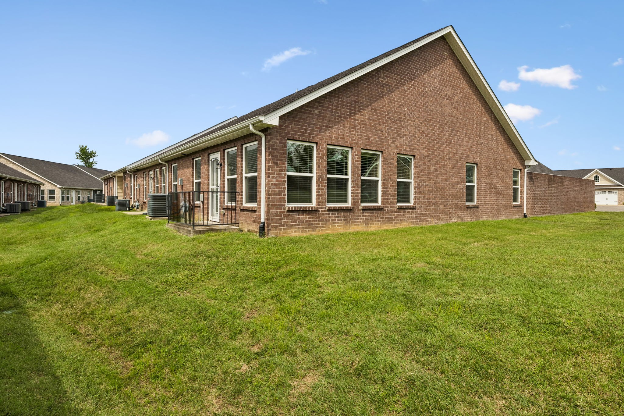 395 Devon Chase Hl Unit: 4201
