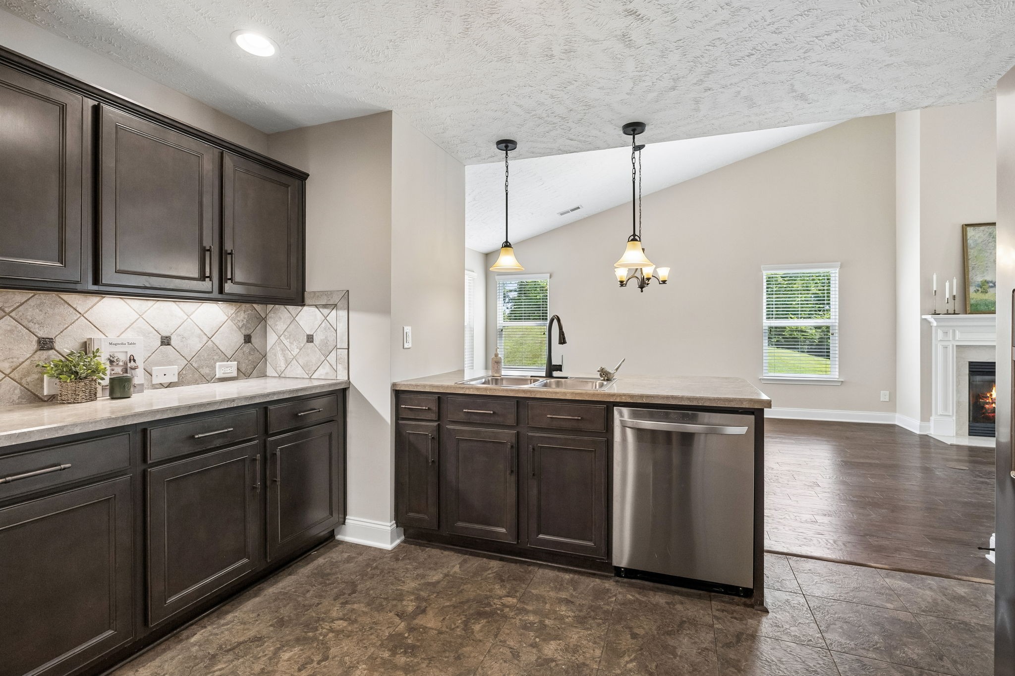 395 Devon Chase Hl Unit: 4201