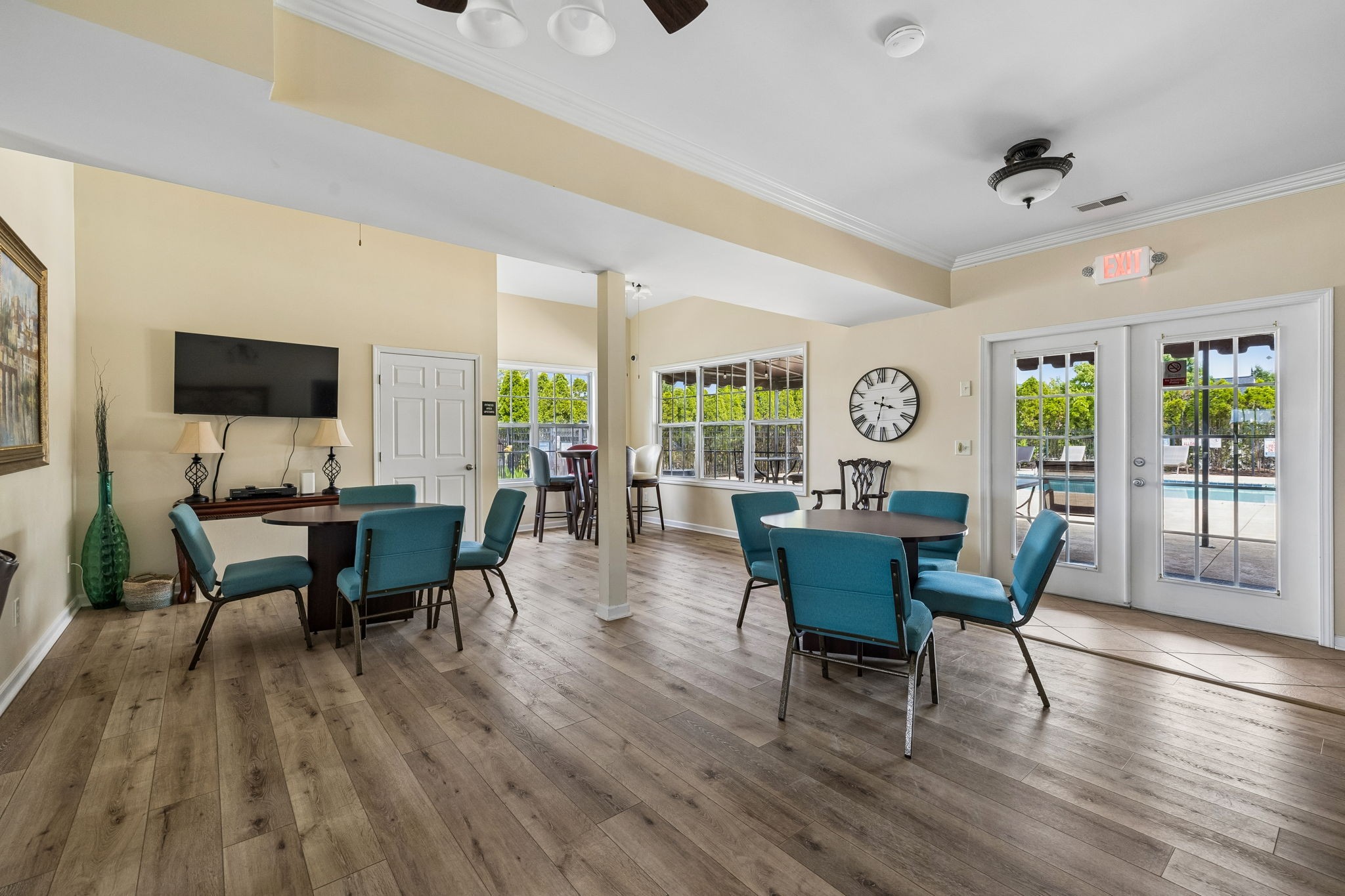 395 Devon Chase Hl Unit: 4201