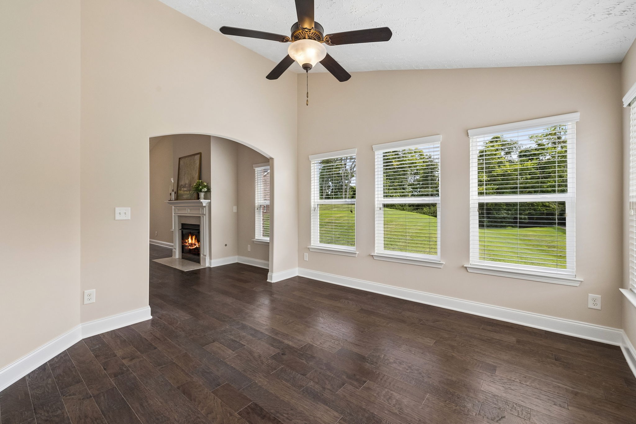 395 Devon Chase Hl Unit: 4201