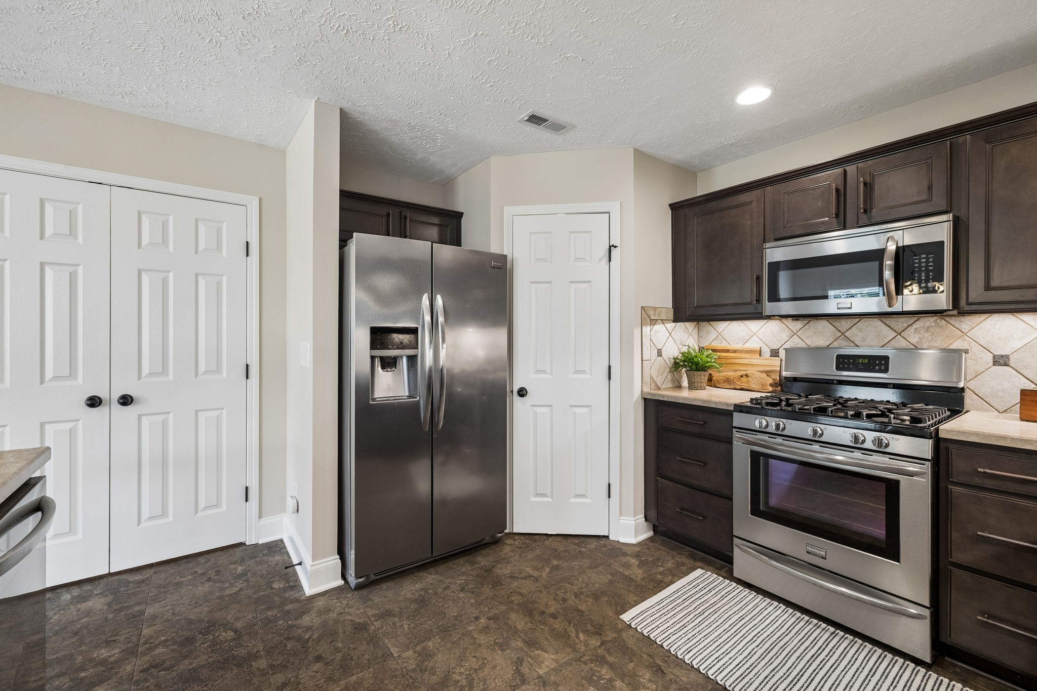 395 Devon Chase Hl Unit: 4201