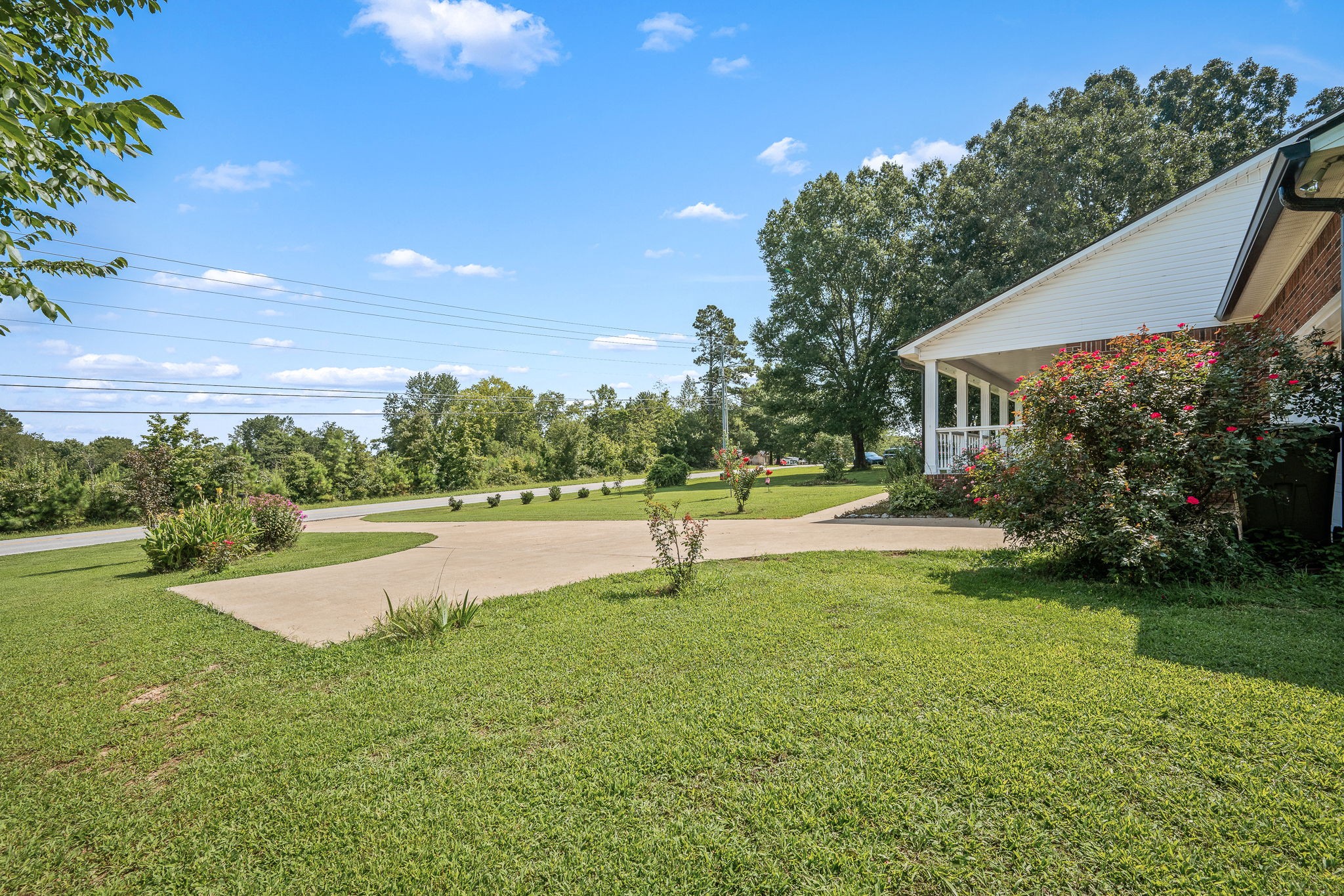528 W Point Rd