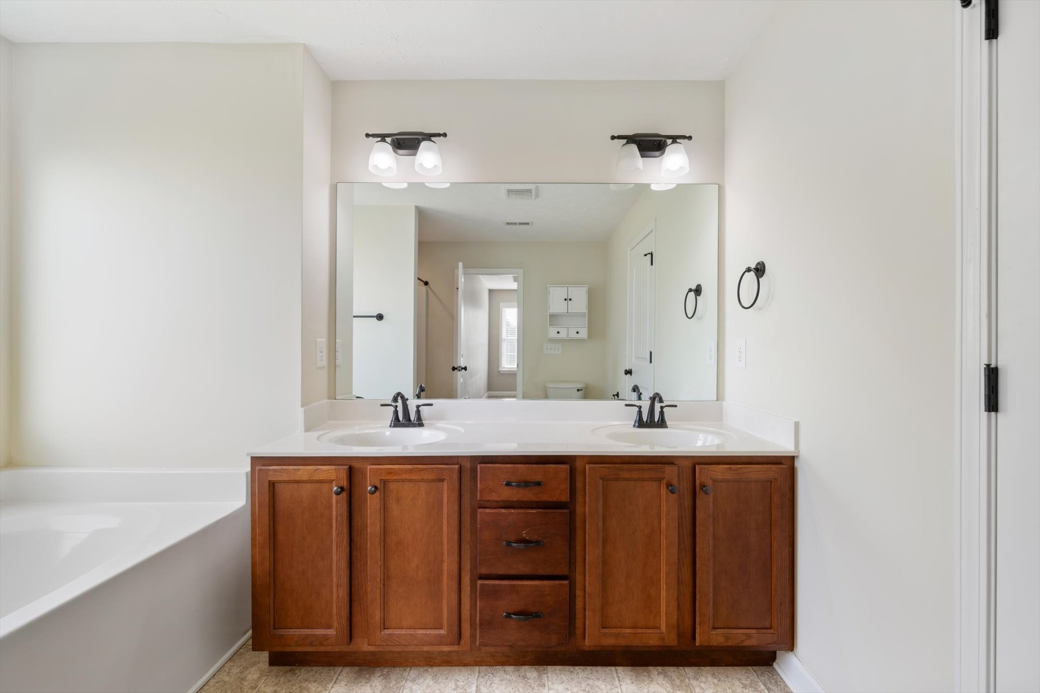 7931 Peridot Cir