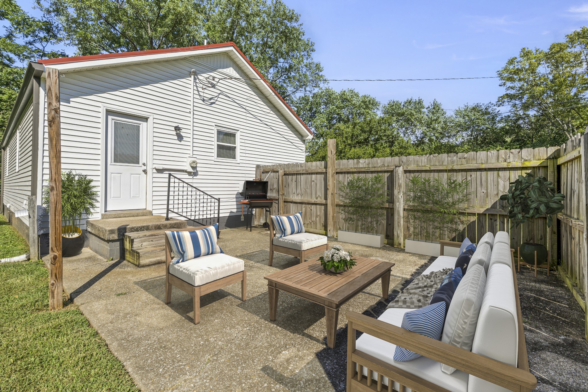 6541 Kari Dr