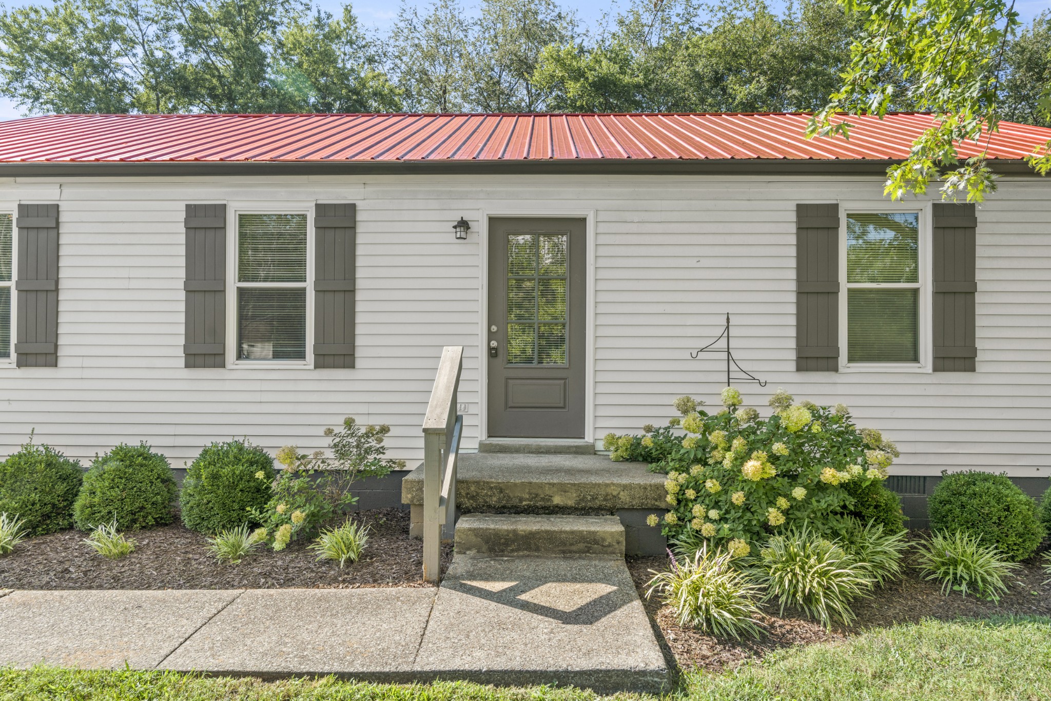 6541 Kari Dr