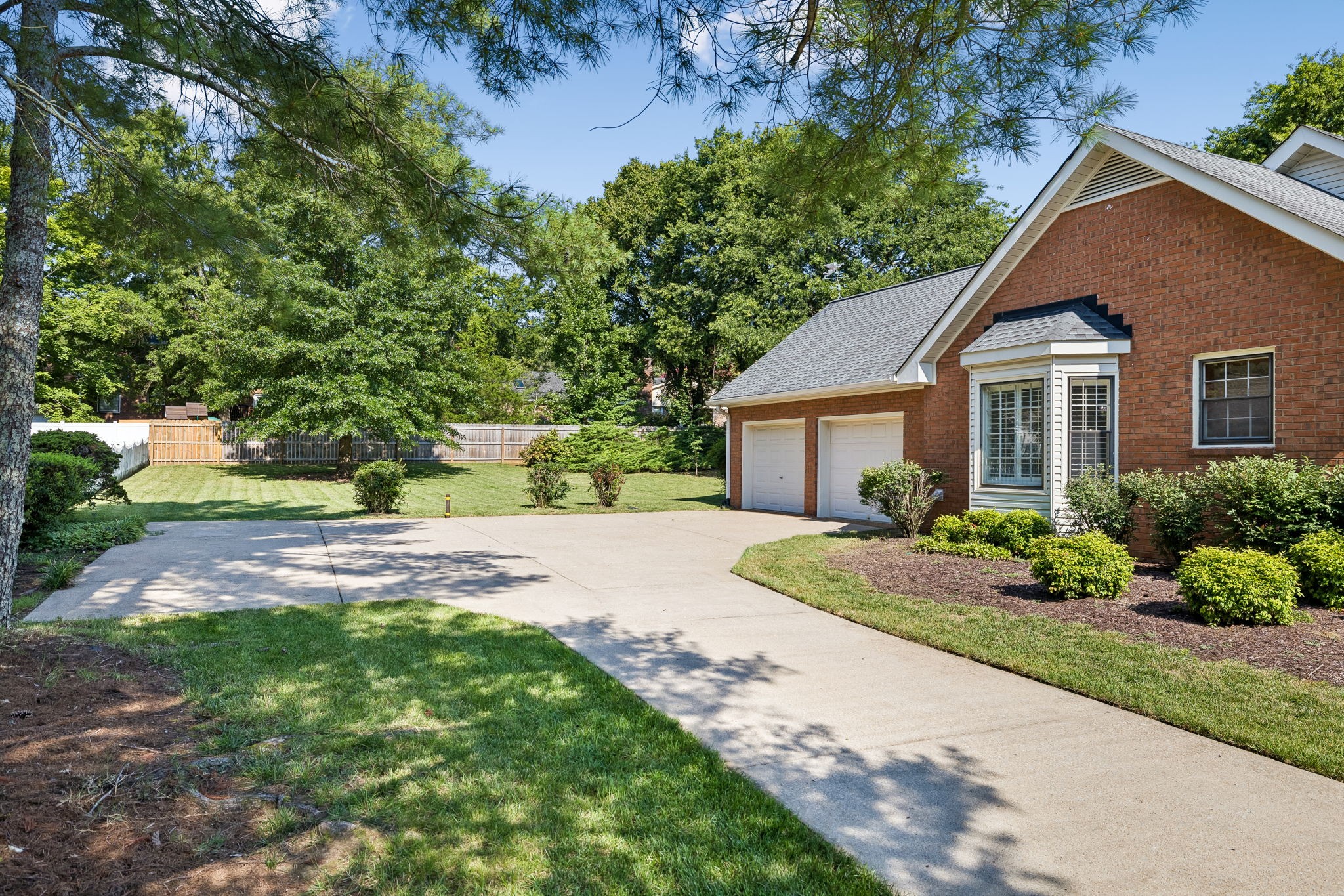6617 N Creekwood Drive