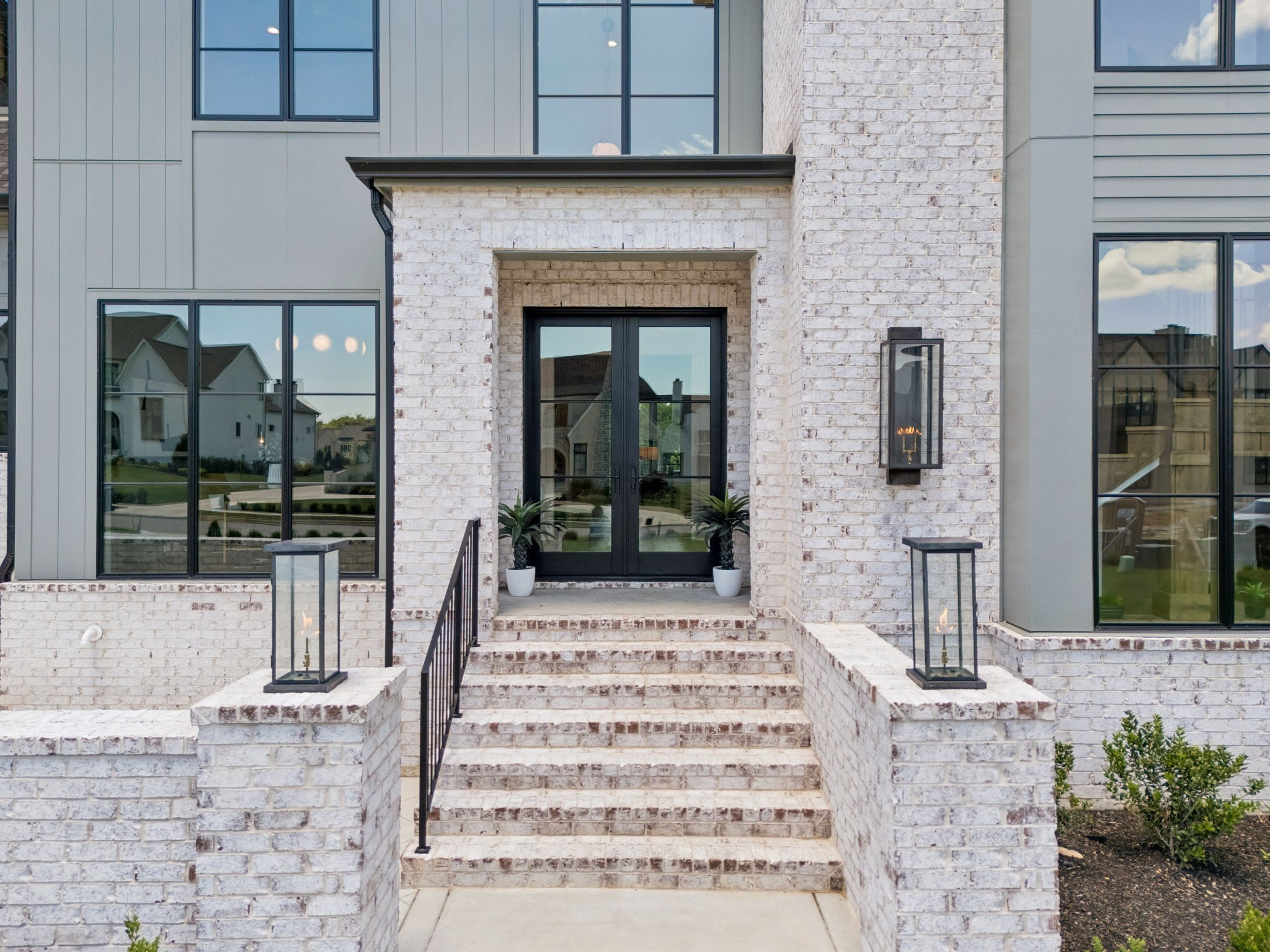 8106 Turning Point Dr