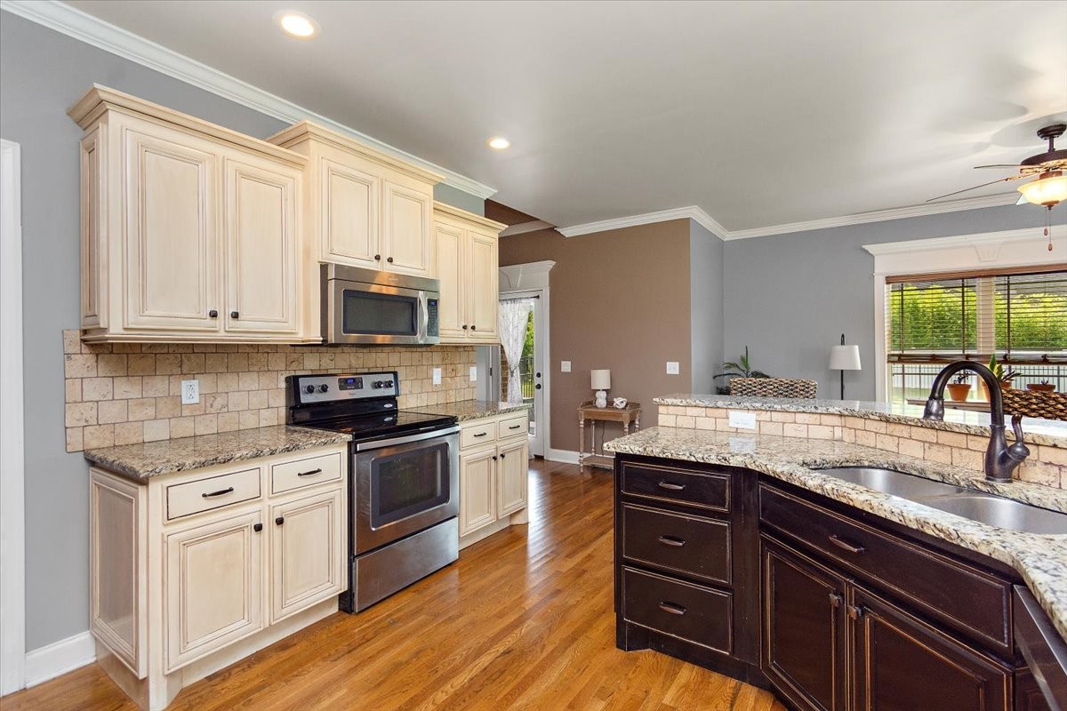 1219 Lewis Downs Dr