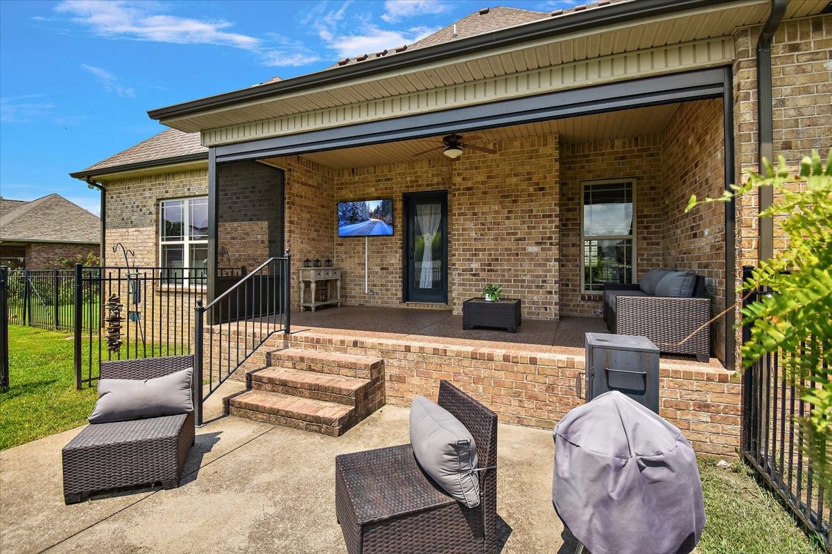 1219 Lewis Downs Dr