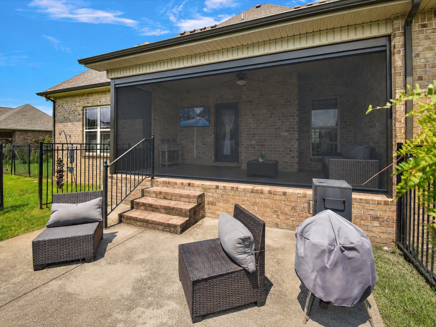 1219 Lewis Downs Dr