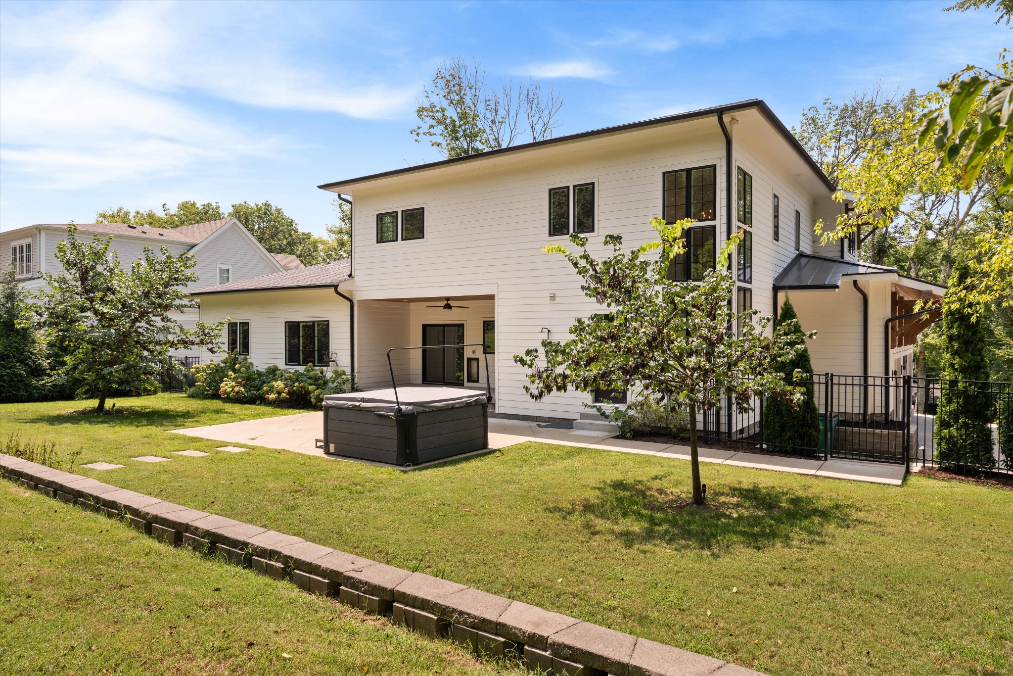 828 Russleo Dr