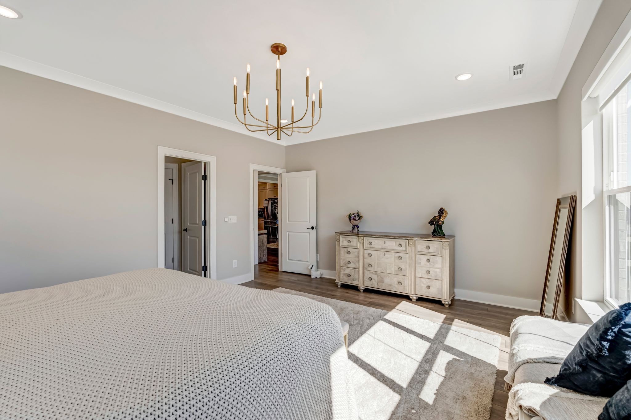 3270 Sassafras Ln
