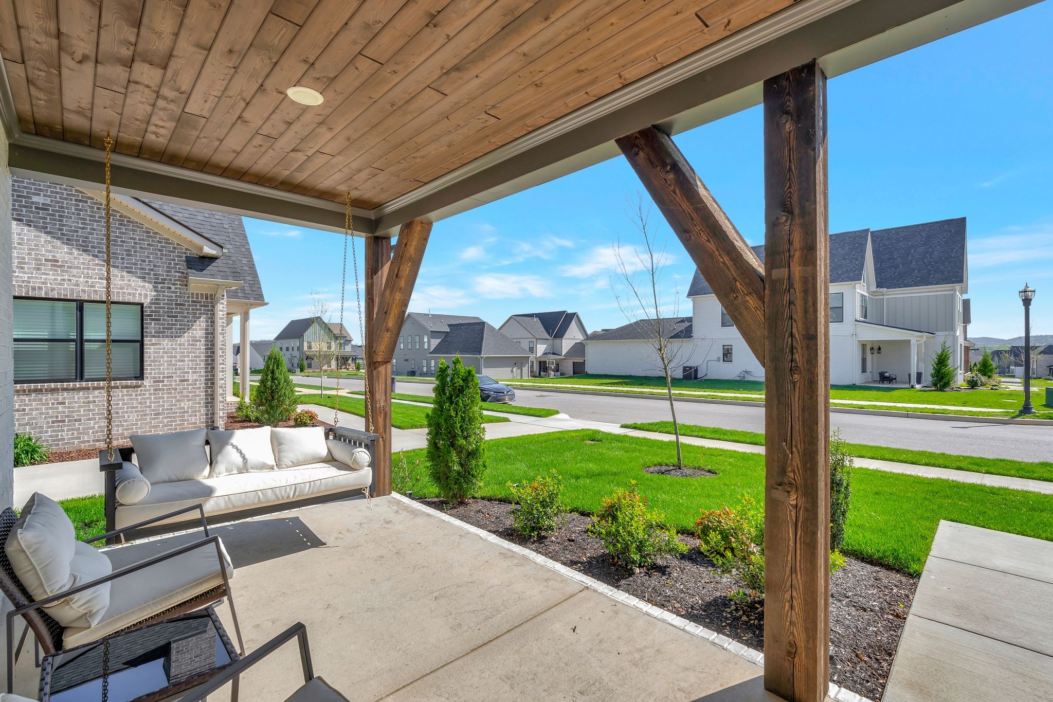3270 Sassafras Ln