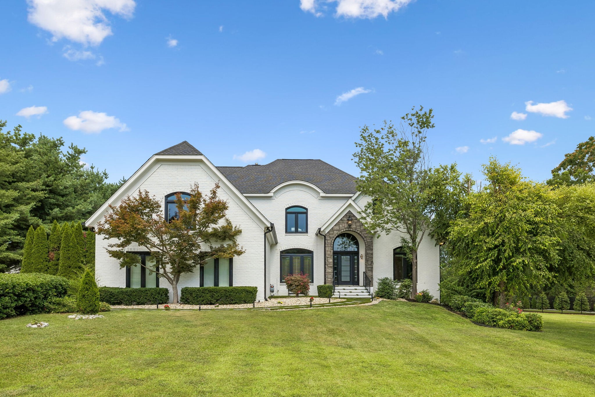 2112 Summer Hill Cir