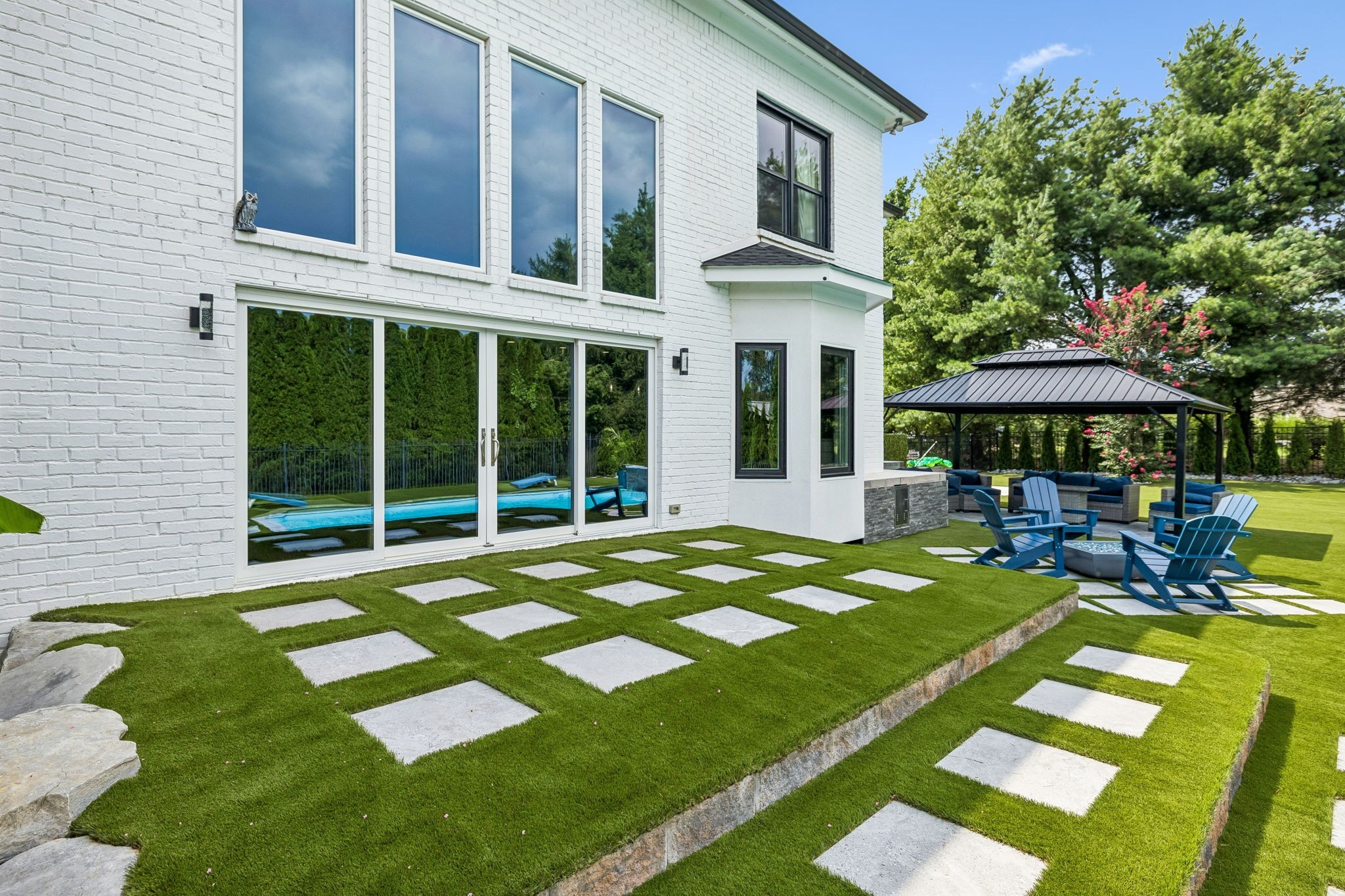 2112 Summer Hill Cir